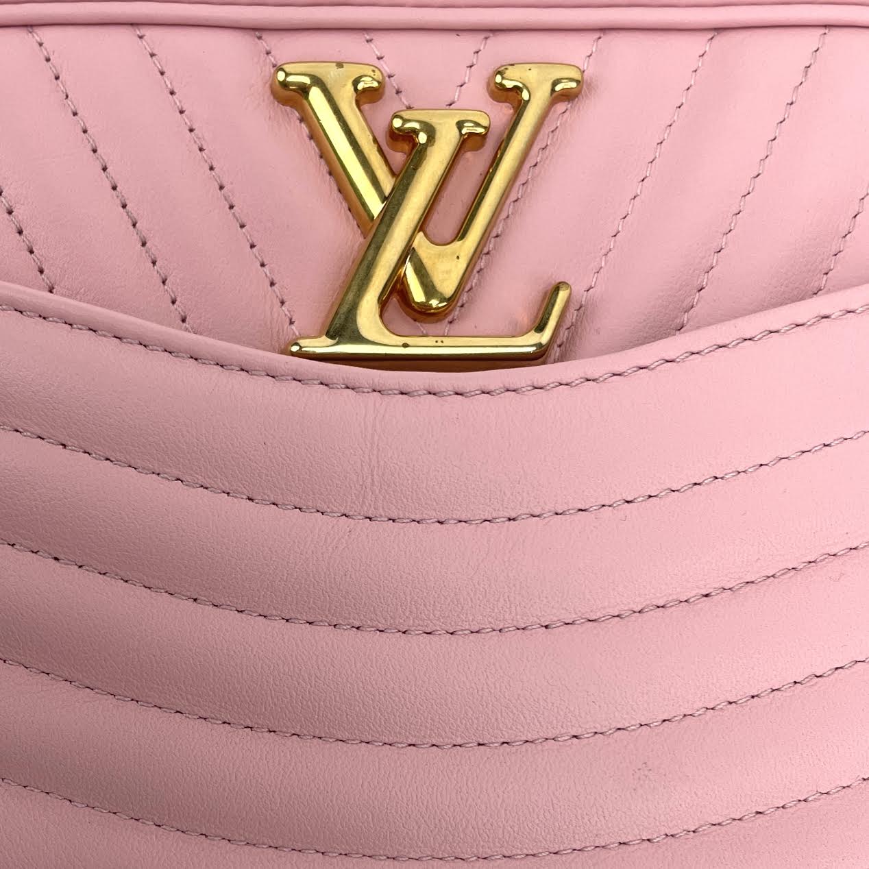 LOUIS VUITTON New Wave Camera Bag - Pink