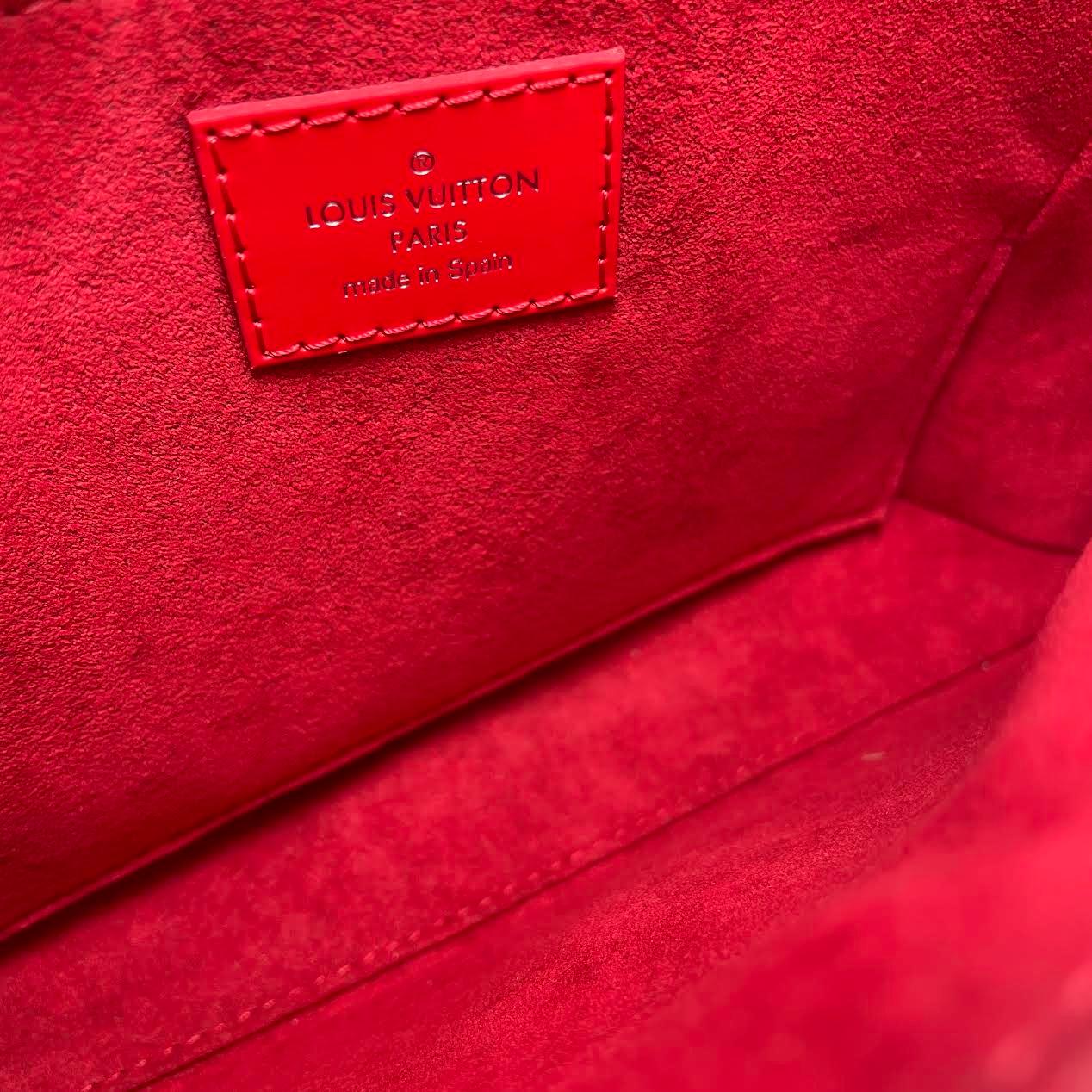 LOUIS VUITTON Epi Monogram Saint Michel