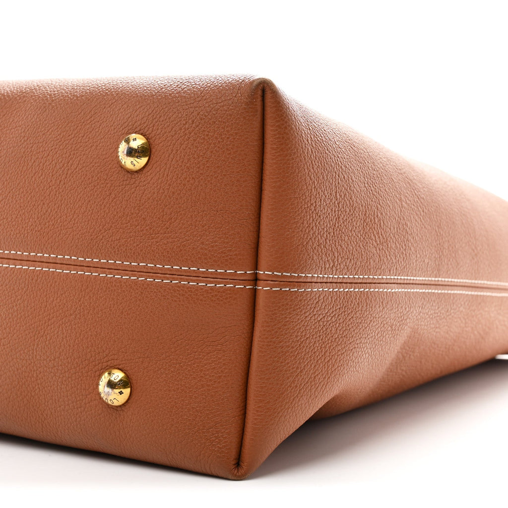 Louis Vuitton Grained Calfskin Low Key Hobo MM Cognac
