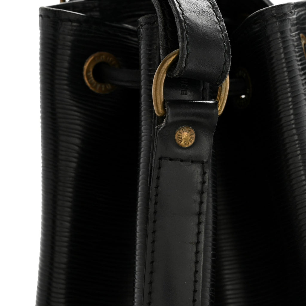 Louis Vuitton Epi Noe Black
