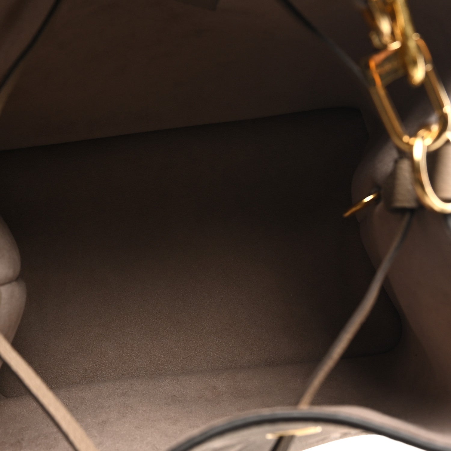 Louis Vuitton Empreinte Monogram Giant Neonoe MM Tourterelle Creme