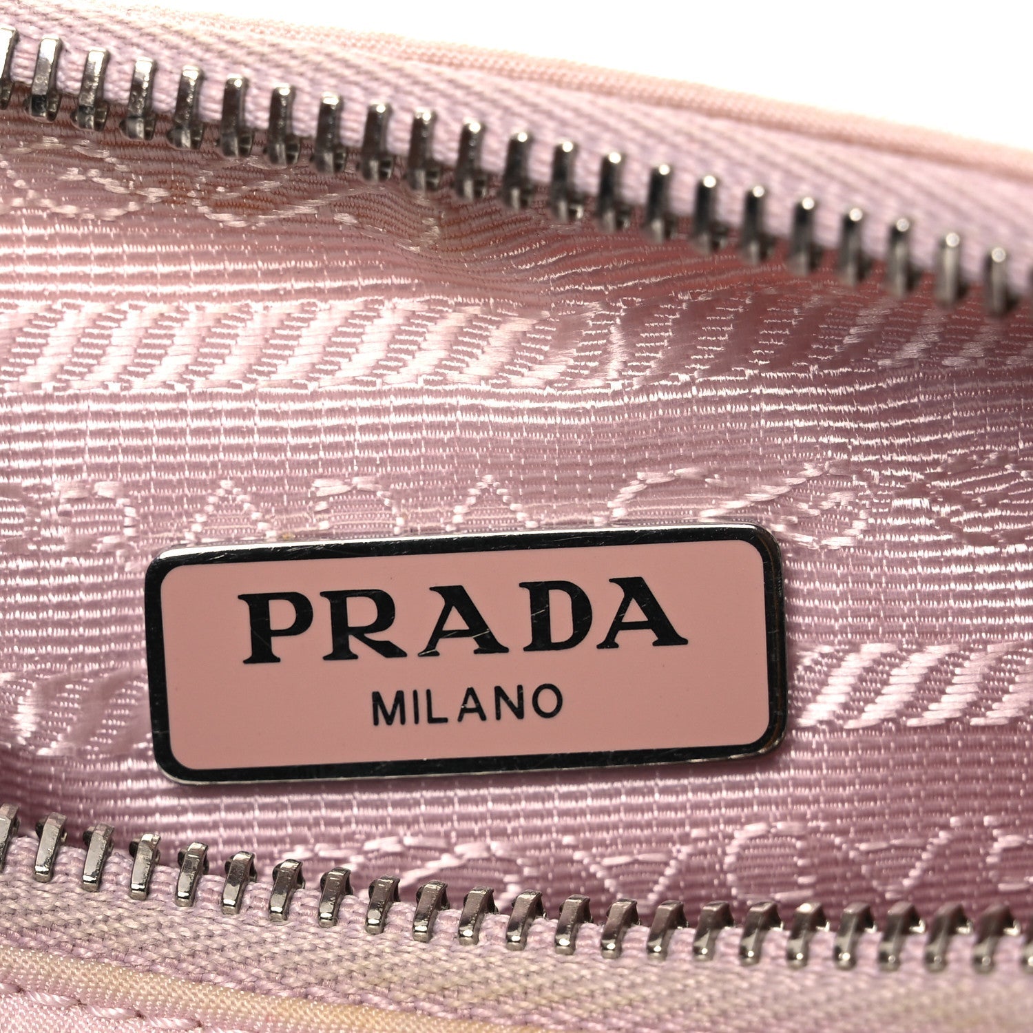 Prada Nylon Re-Edition 2005 Shoulder Bag Alabastro