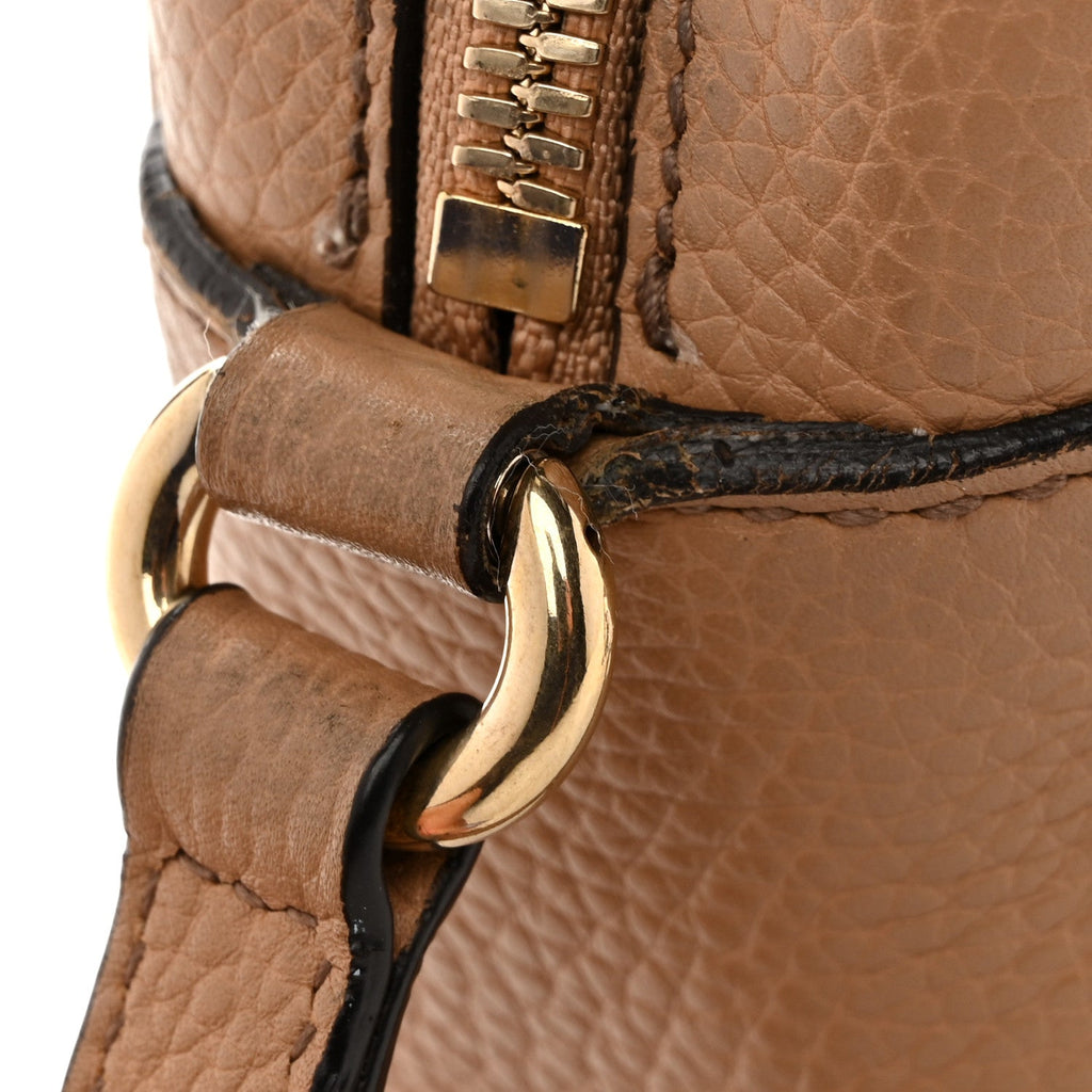 Gucci Pebbled Calfskin Small Soho Disco Bag Camelia