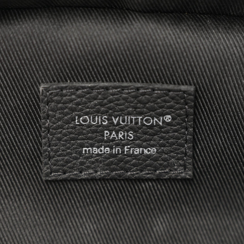 Louis Vuitton Damier Graphite Pixel Avenue Sling Backpack Gris