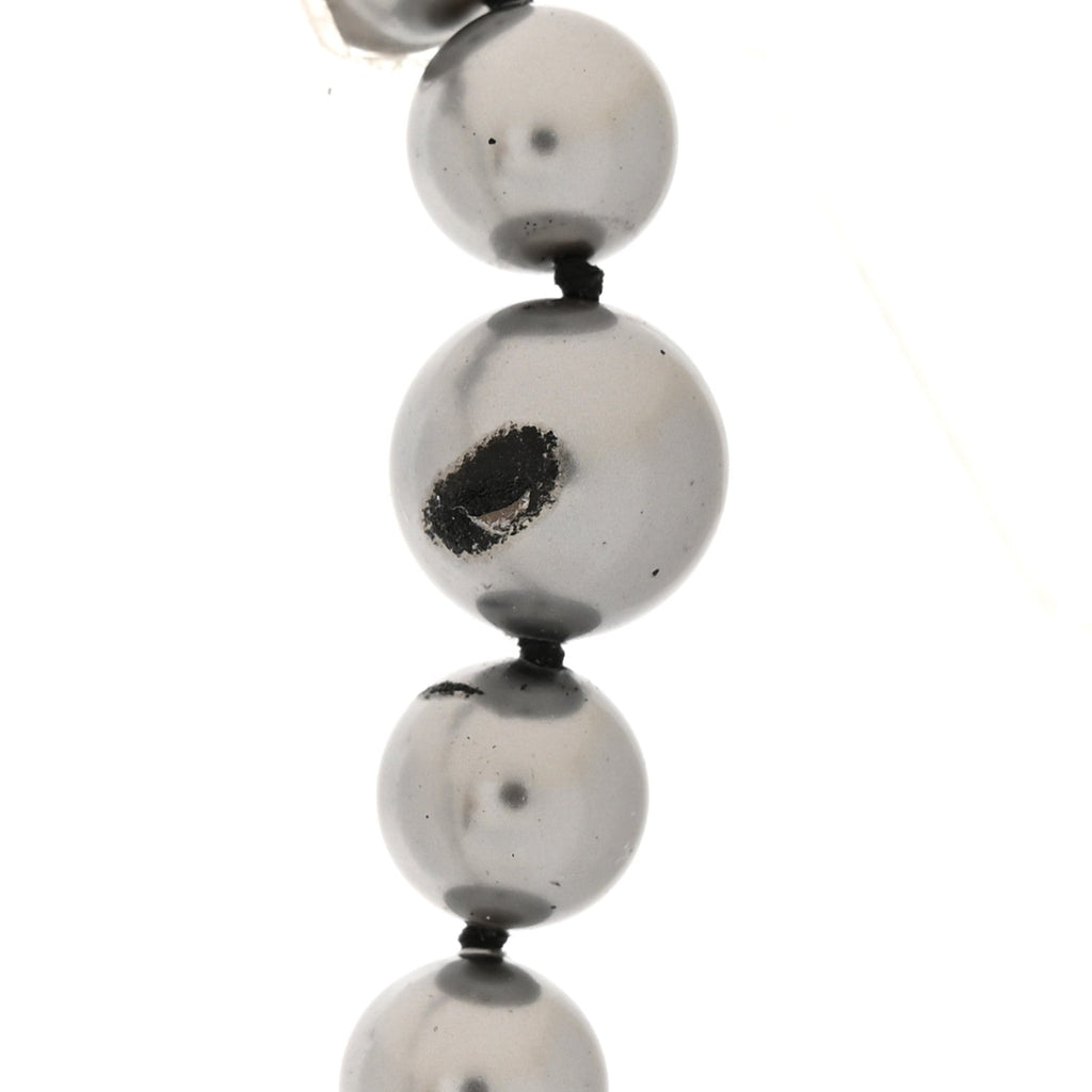 Crystal Baguette Graduated Pearl CC Short Necklace Silver Grey