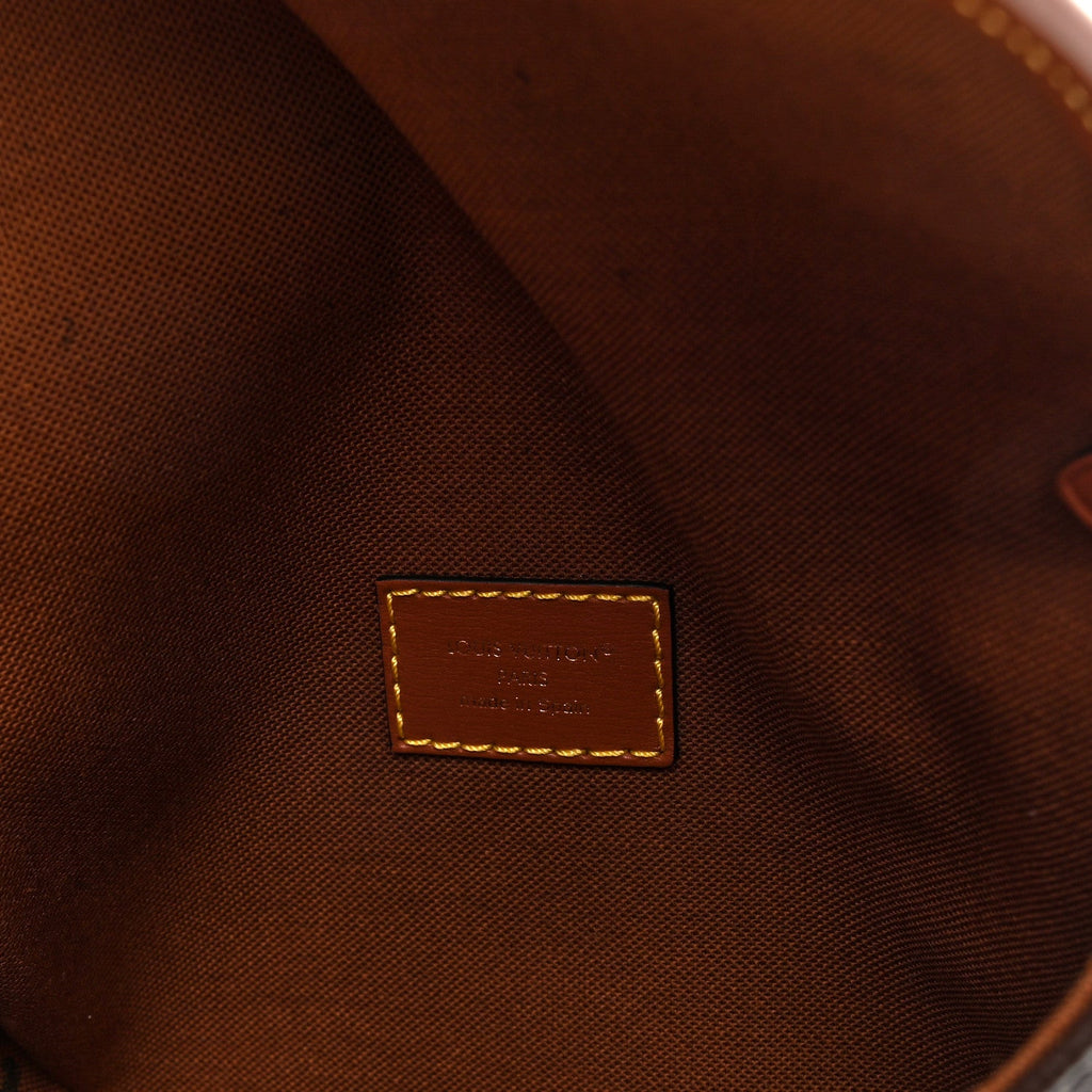 Louis Vuitton Monogram Solo