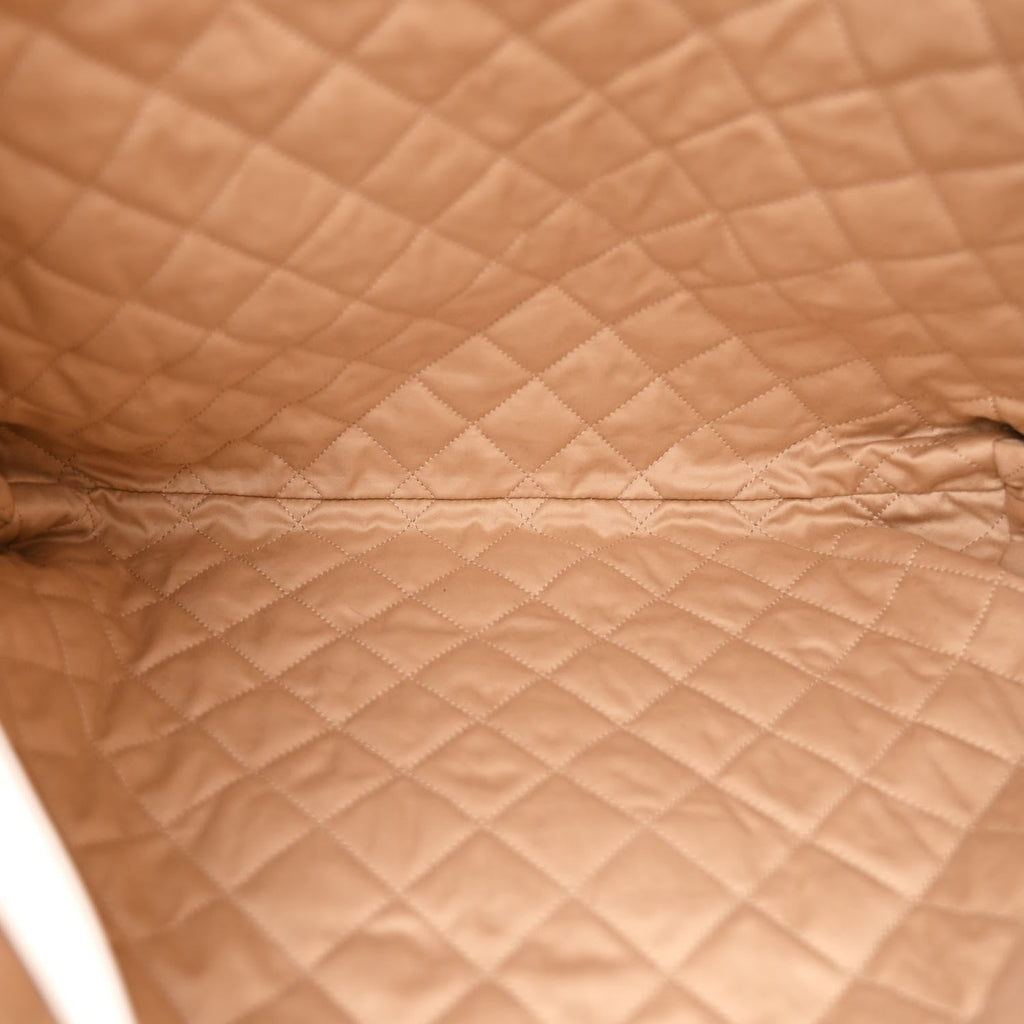Chanel Shiny Calfskin Quilted Chanel 22 White Black