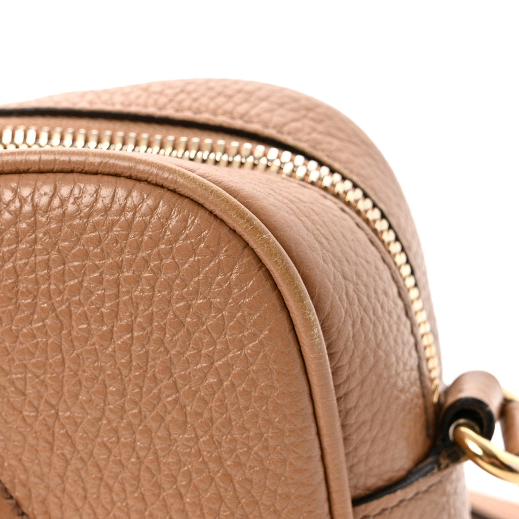 Gucci Pebbled Calfskin Small Soho Disco Bag Camelia