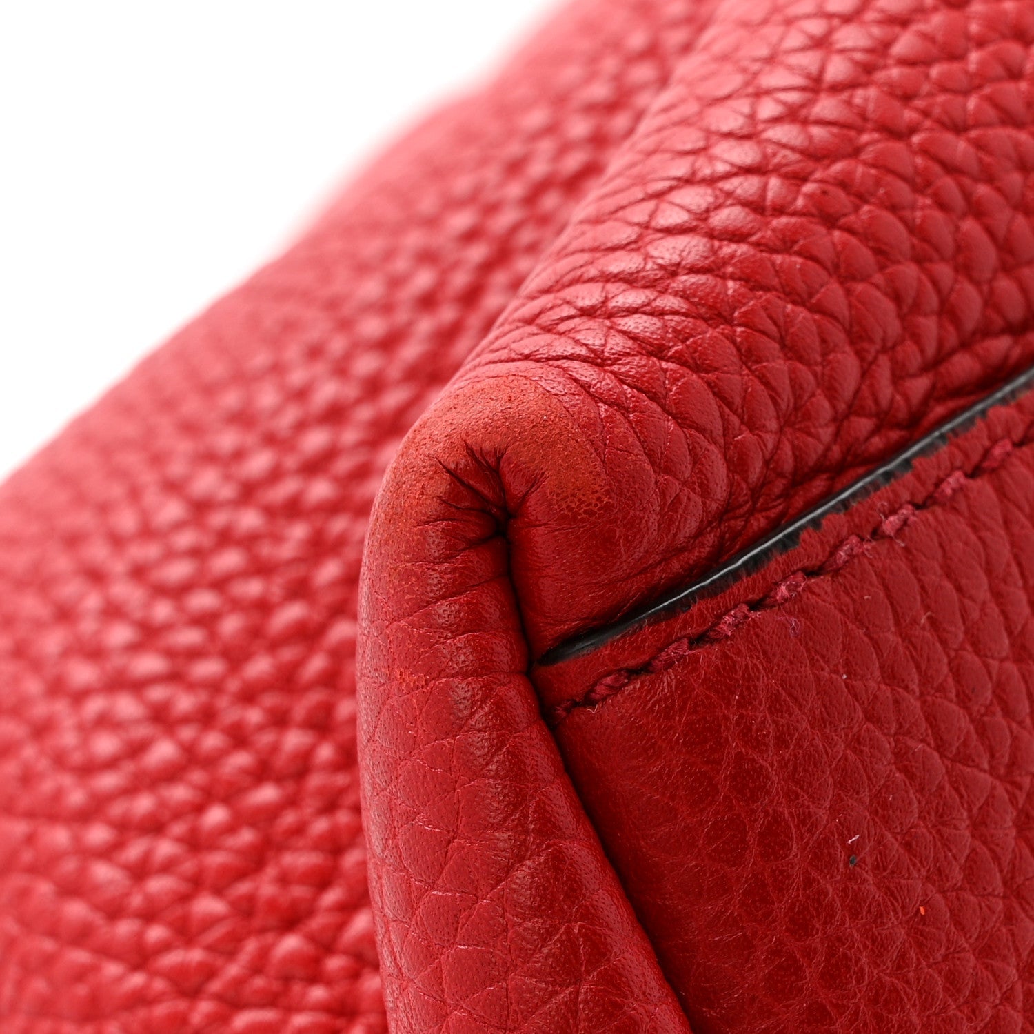 Gucci Pebbled Calfskin Medium Soho Chain Shoulder Bag Tabasco Red