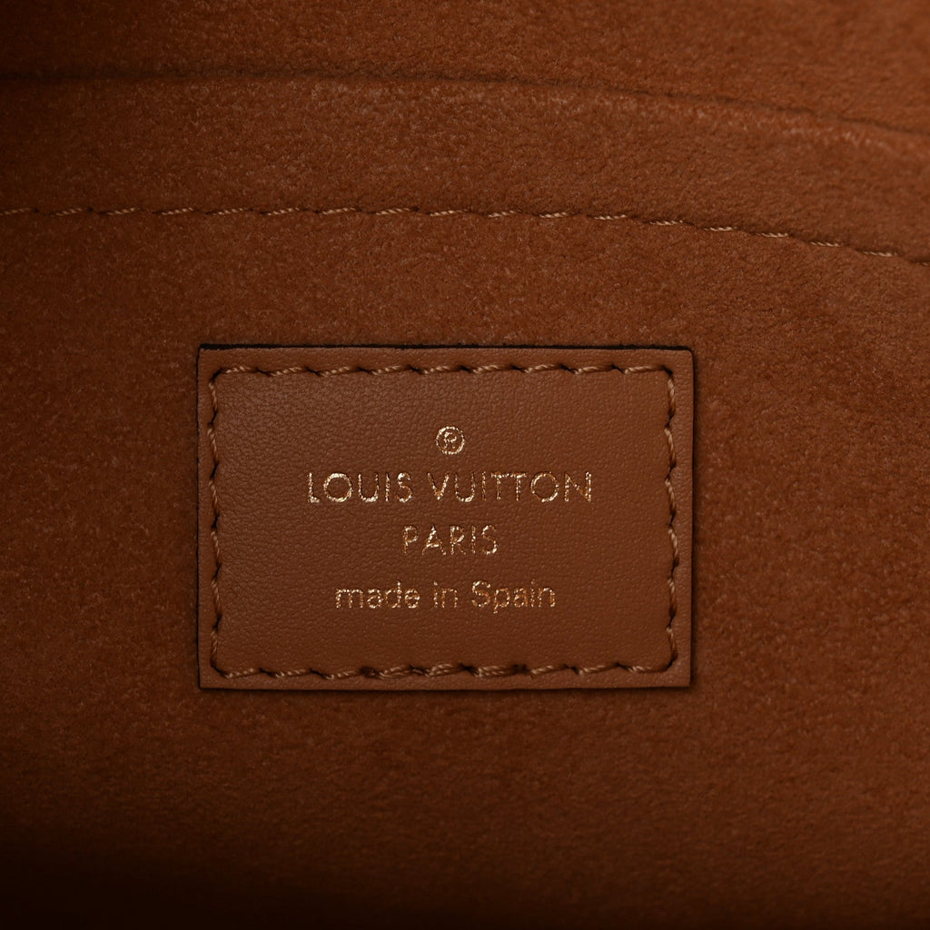 Louis Vuitton Mahina On My Side GM Arizona Beige