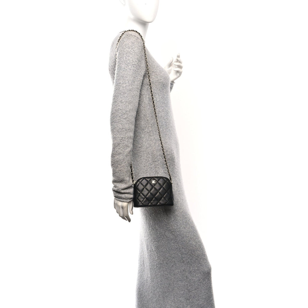 Chanel Caviar Quilted Classic Clutch With Chain Black