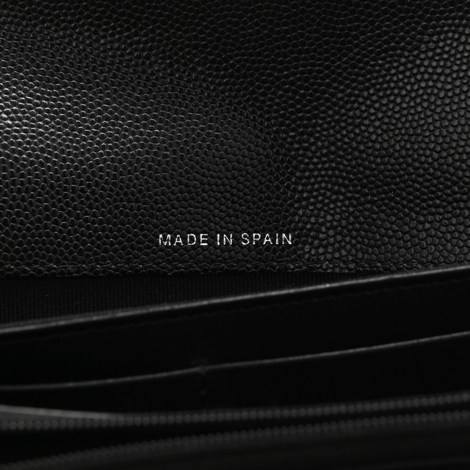 Caviar Quilted Chanel 19 Flap Wallet Black White