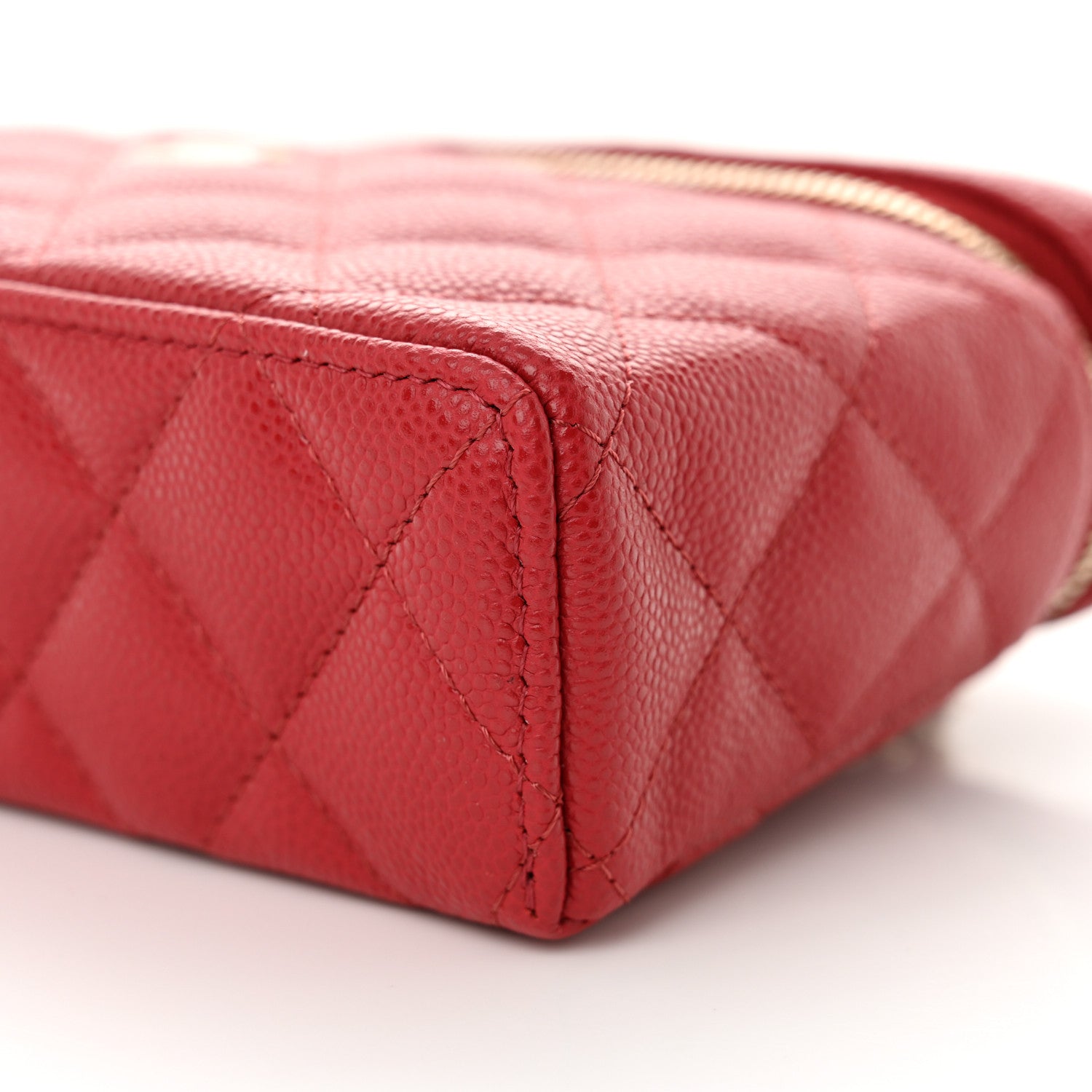 Chanel Caviar Quilted Top Handle Slim Vanity With Chain Red