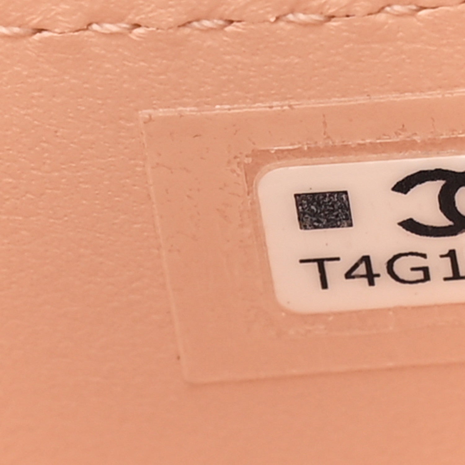 Chanel Shiny Caviar Preppy Coco Long Vanity With Strap  Light Pink