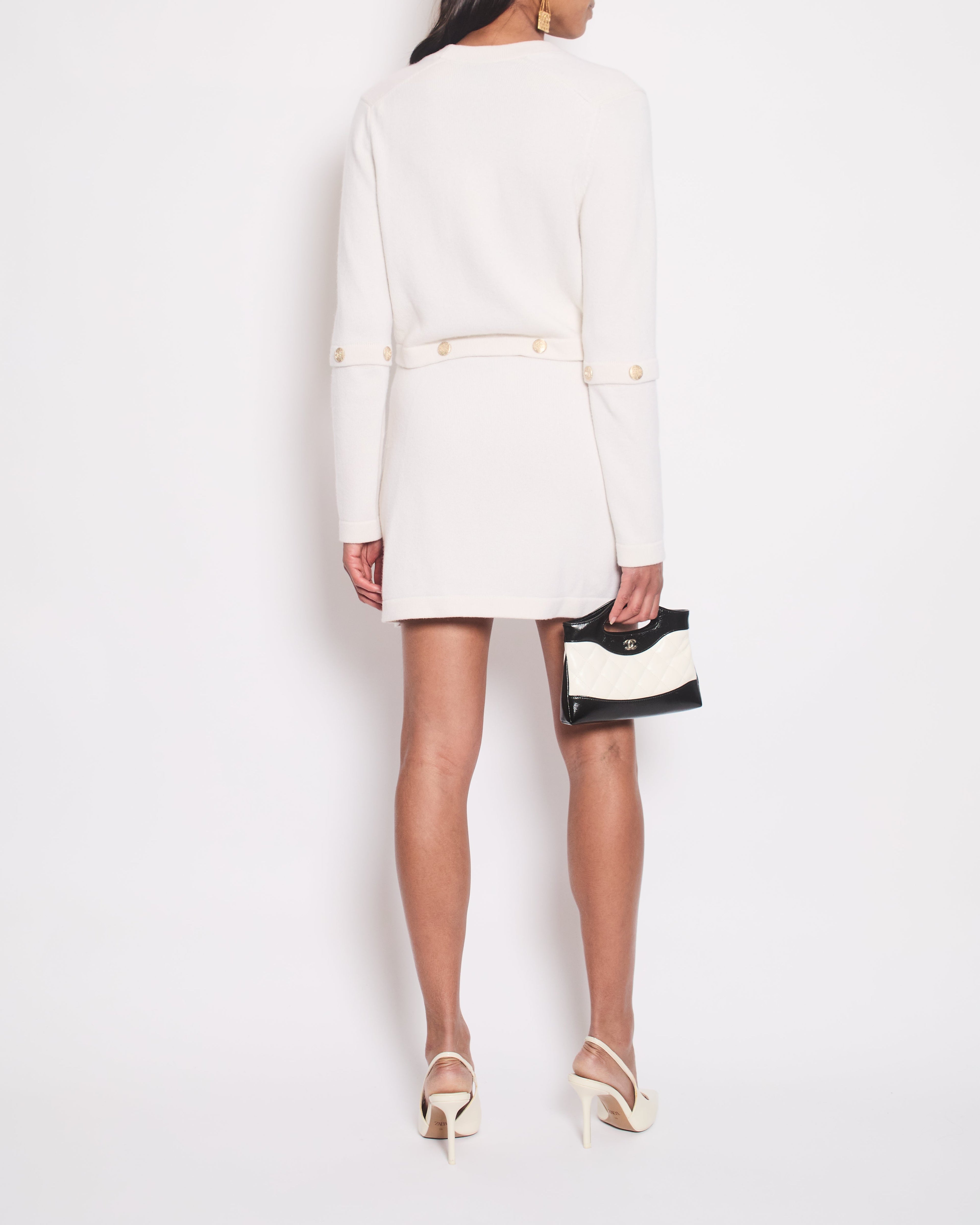 *HOT* Chanel White Long-Line Cashmere Dress with Gold CC Buttons Detail Size FR 34 (UK 6)