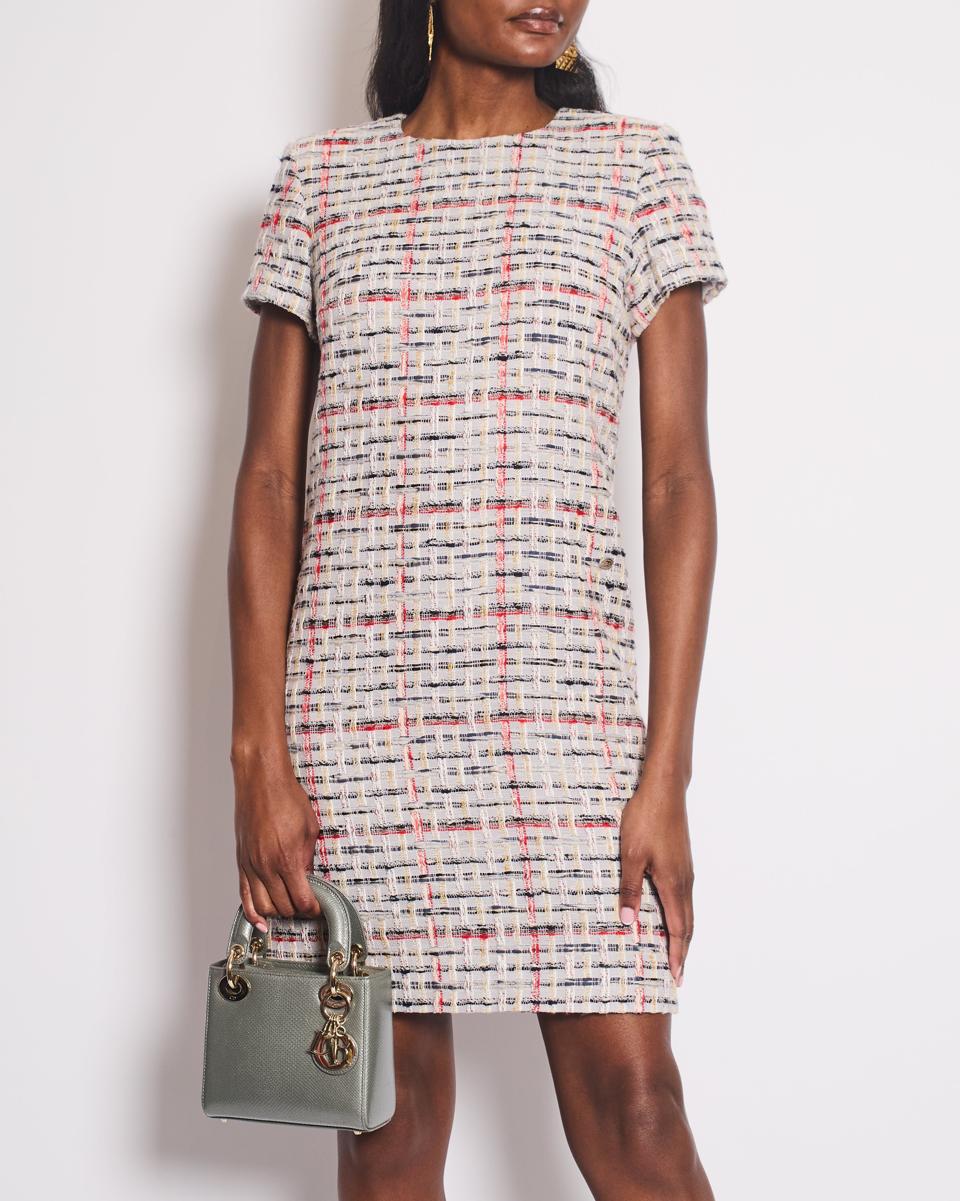 Chanel 18/P Grey Tweed Short Sleeve Midi Dress with CC Logo Button Detail Size FR 36 (UK 8)