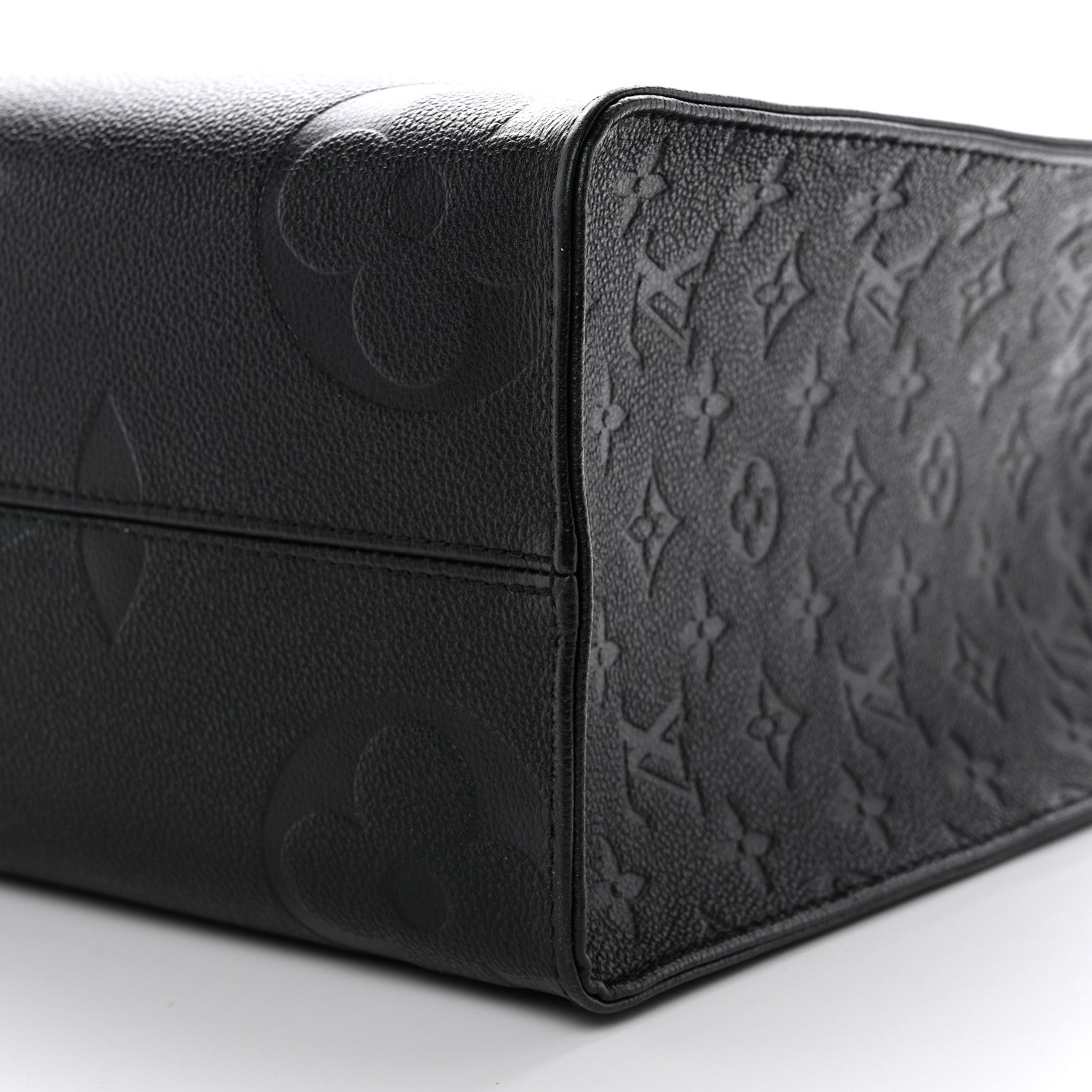 Louis Vuitton Empreinte Monogram Giant Onthego MM Black