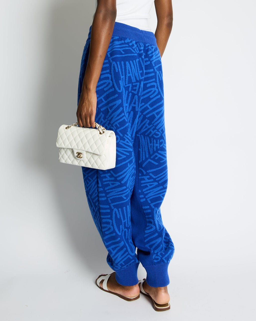 Chanel 21N Electric Blue Cashmere Jogging Bottom with Logo Detail Size FR 44 (UK 14) RRP £2,370