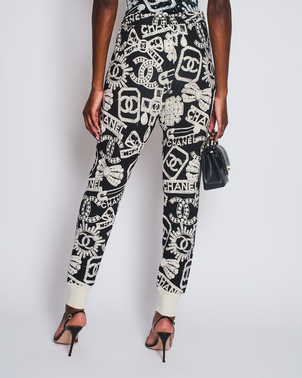 Chanel 23/N Coco Neige Black & White Jogging Pants with Logo Pattern & Crystal CC Detail Size FR 36 (UK 8)