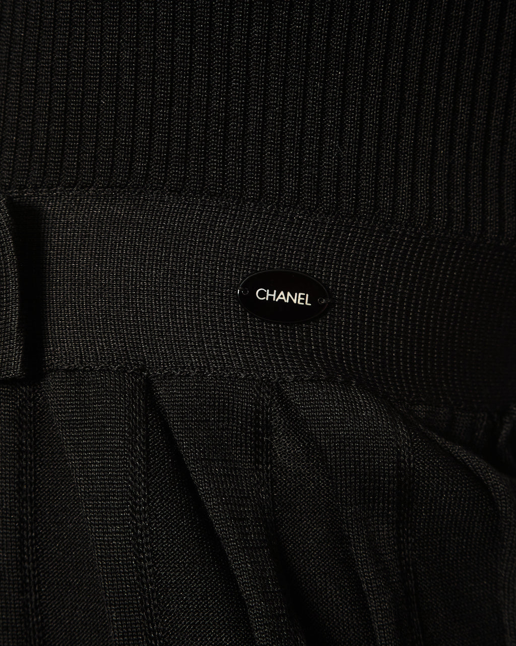 Chanel Black Silk Ribbed Sleeveless Top with Pleats and Front Bow Detail and Black and White Logo Button Size FR 38 (UK 10)