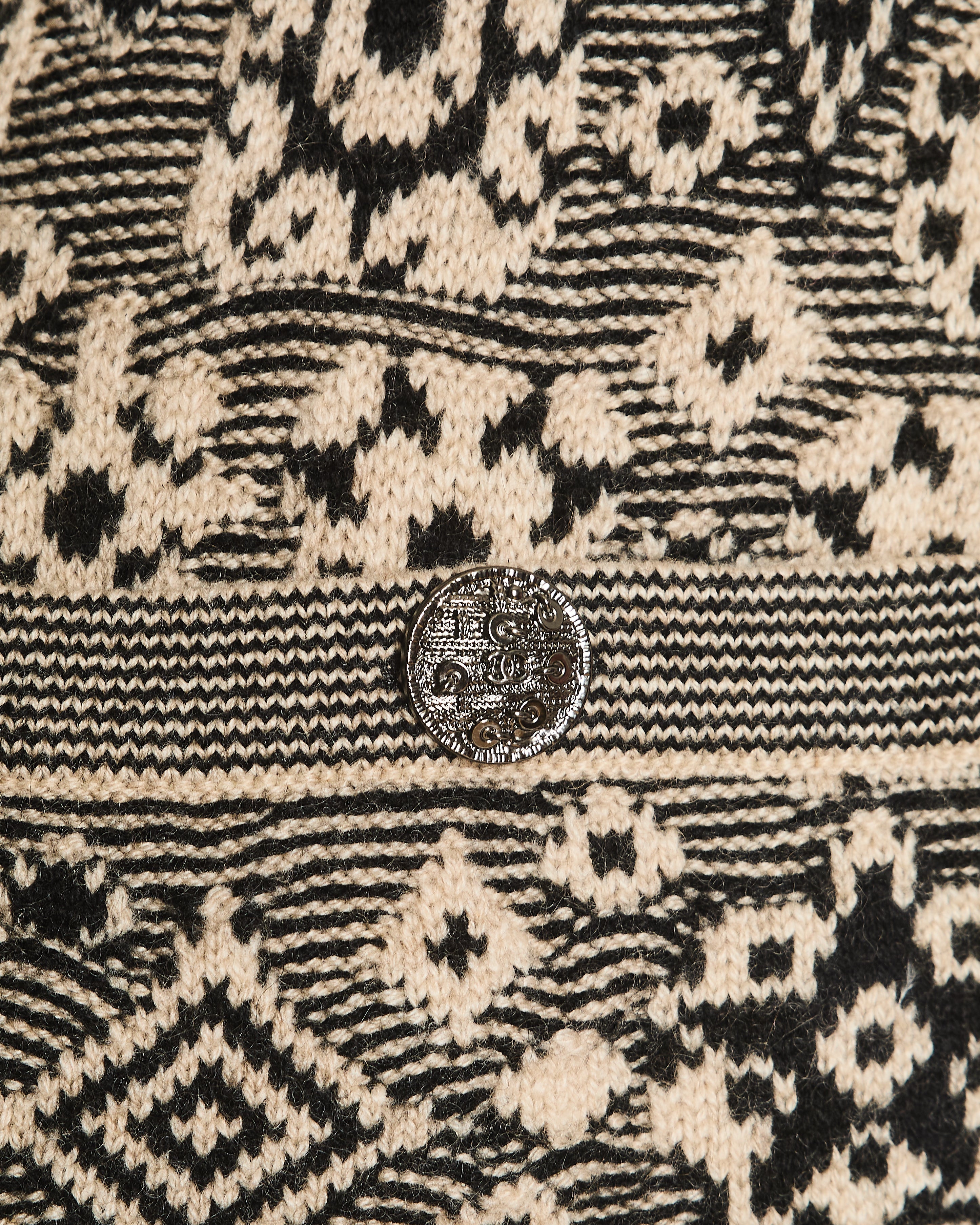 Chanel Fall 2011 Black and Cream Cashmere Abstract Print Top with Silver Textured CC Logo Buttons Size FR 36 (UK 8)