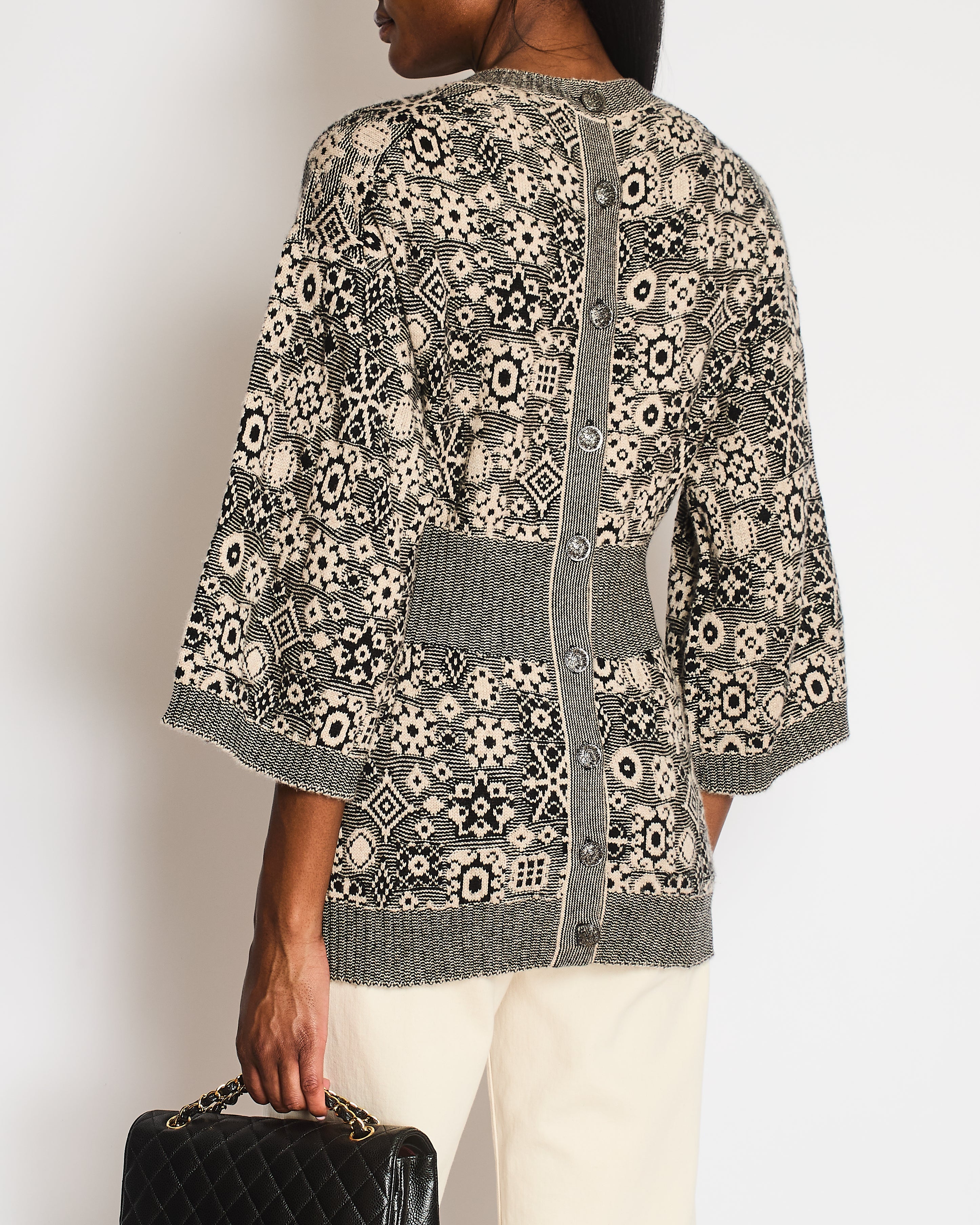 Chanel Fall 2011 Black and Cream Cashmere Abstract Print Top with Silver Textured CC Logo Buttons Size FR 36 (UK 8)