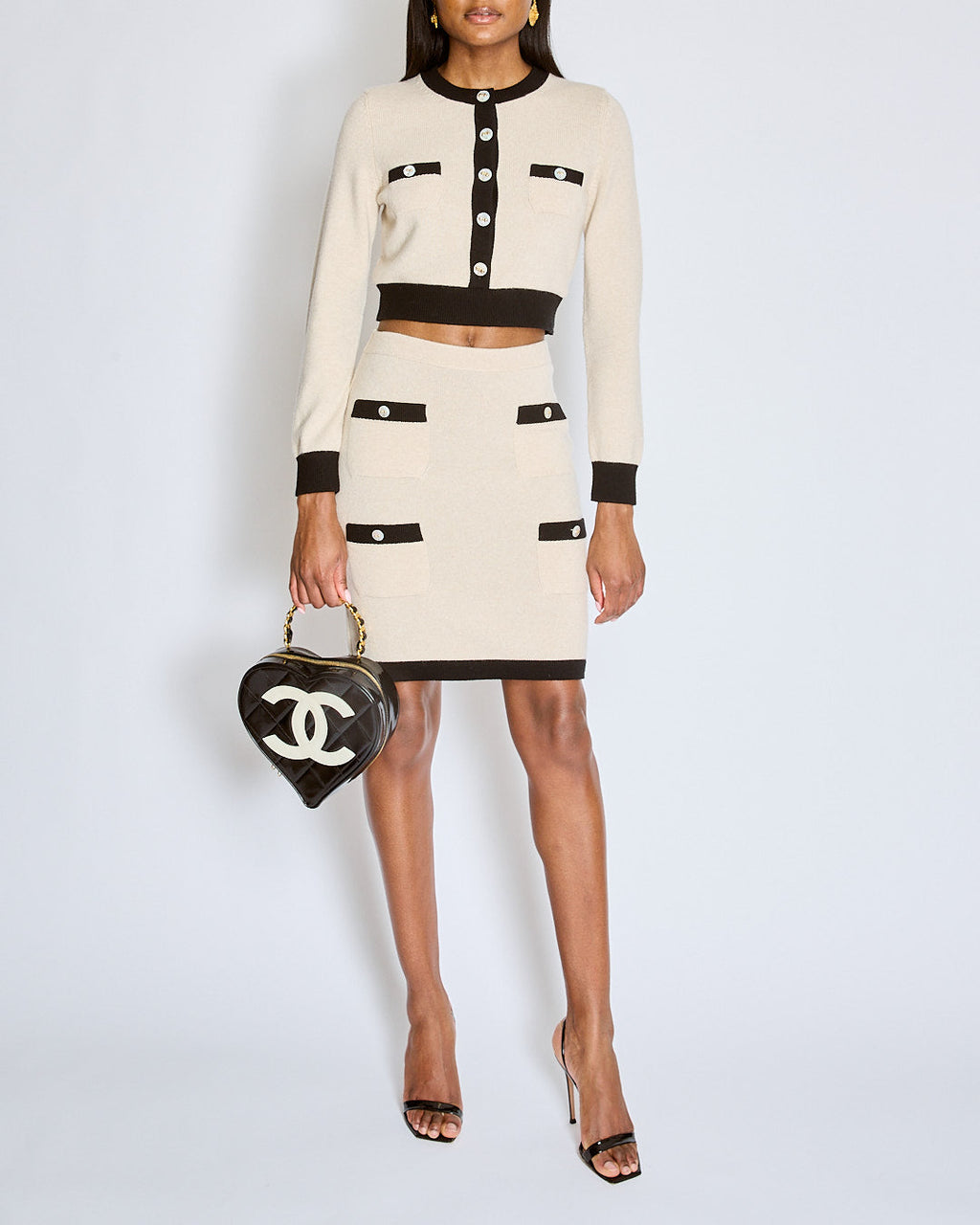 Chanel FW 25 Beige Cashmere Cropped Cardigan and Matching Skirt with Pockets Size FR 36 (UK 8)