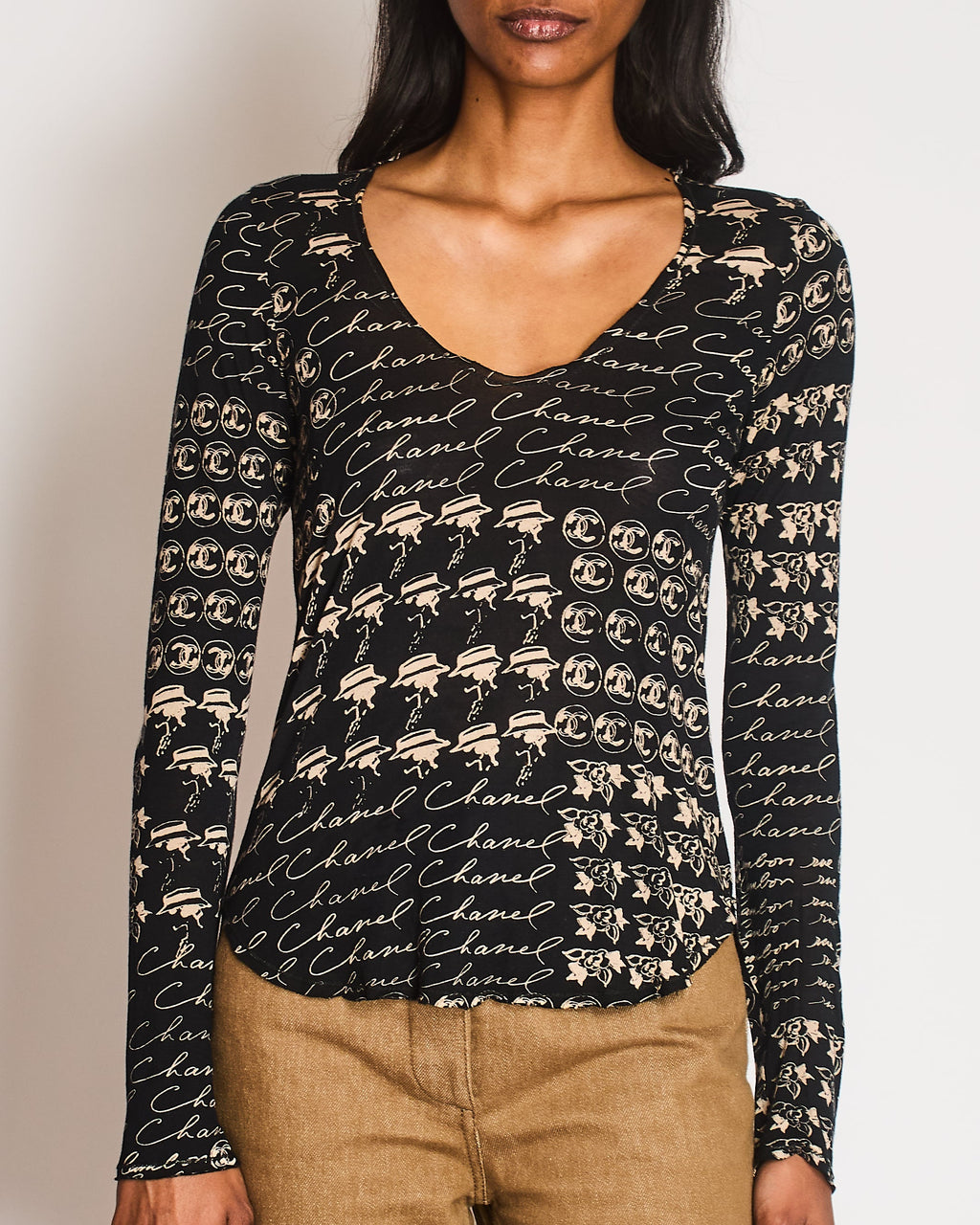 Chanel 06/C Black V-Neck Long Sleeve Top with CC Logo Detail Size FR 36 (UK 8)