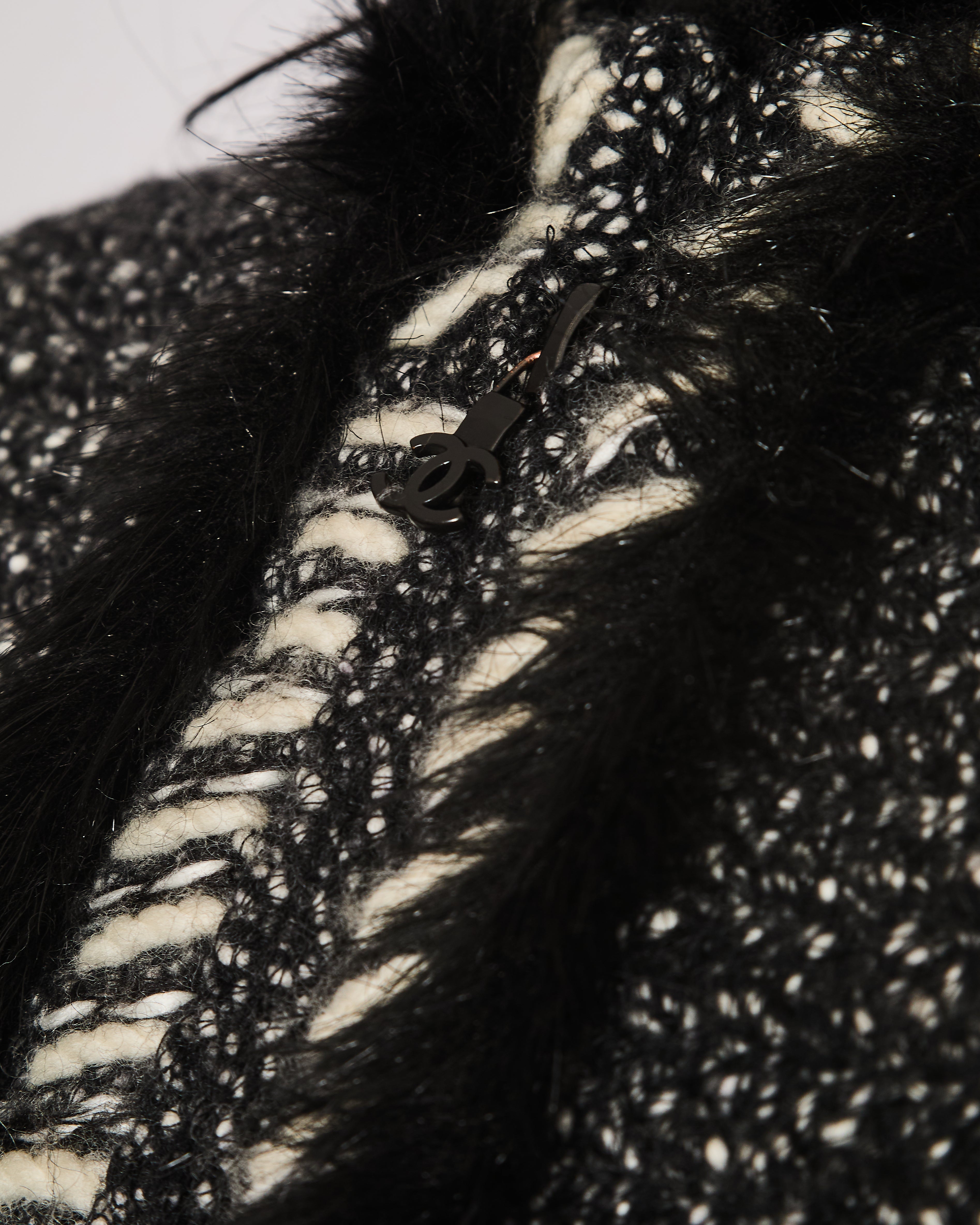 Chanel Fall 2010 Collection Black and White Cashmere Knit Cape with Fur Trimmings Size FR 40 (UK 12)