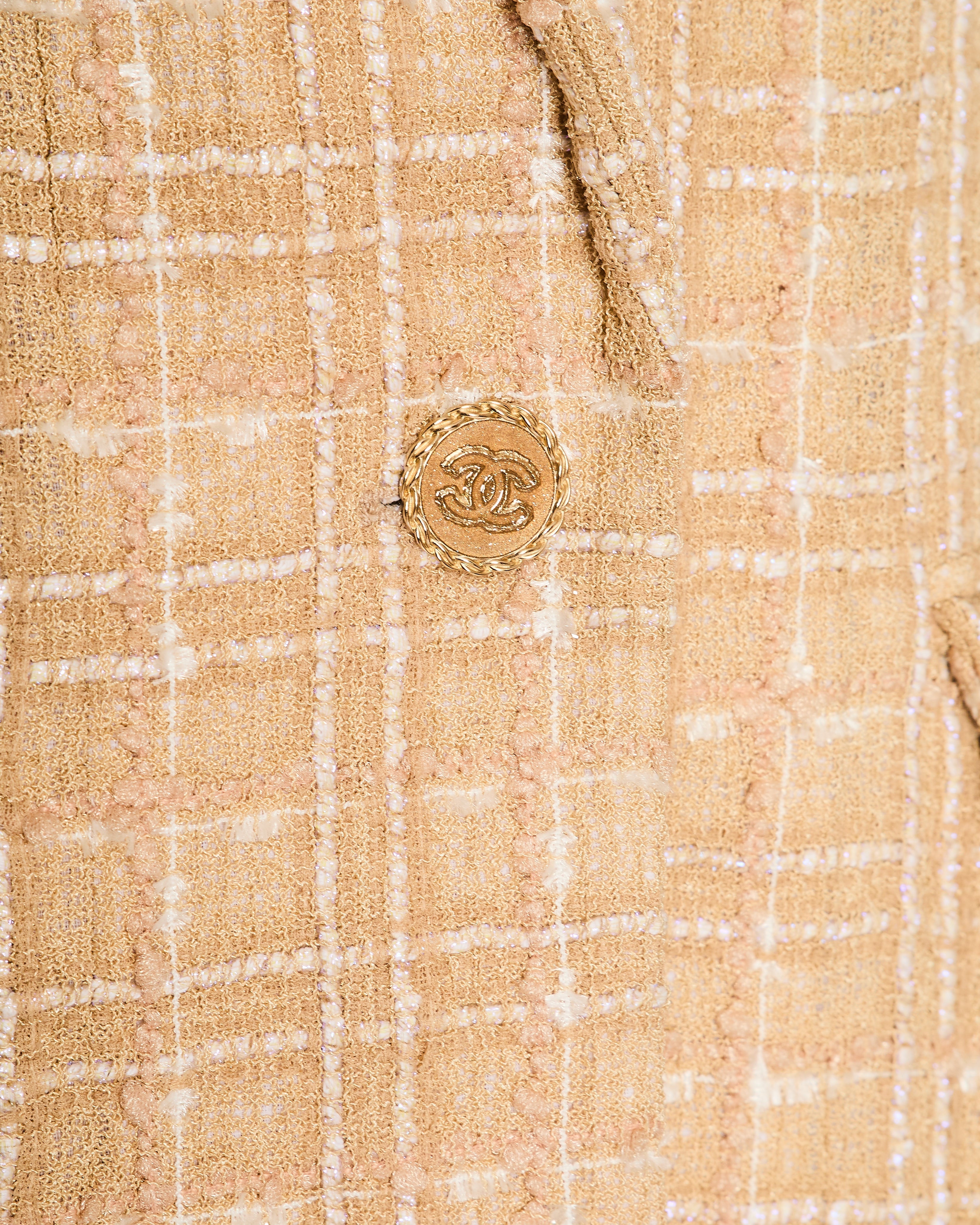 Chanel 19/S Beige Tweed Single Breasted Blazer with Pocket and CC Button Detail Size FR 40 (UK 12)