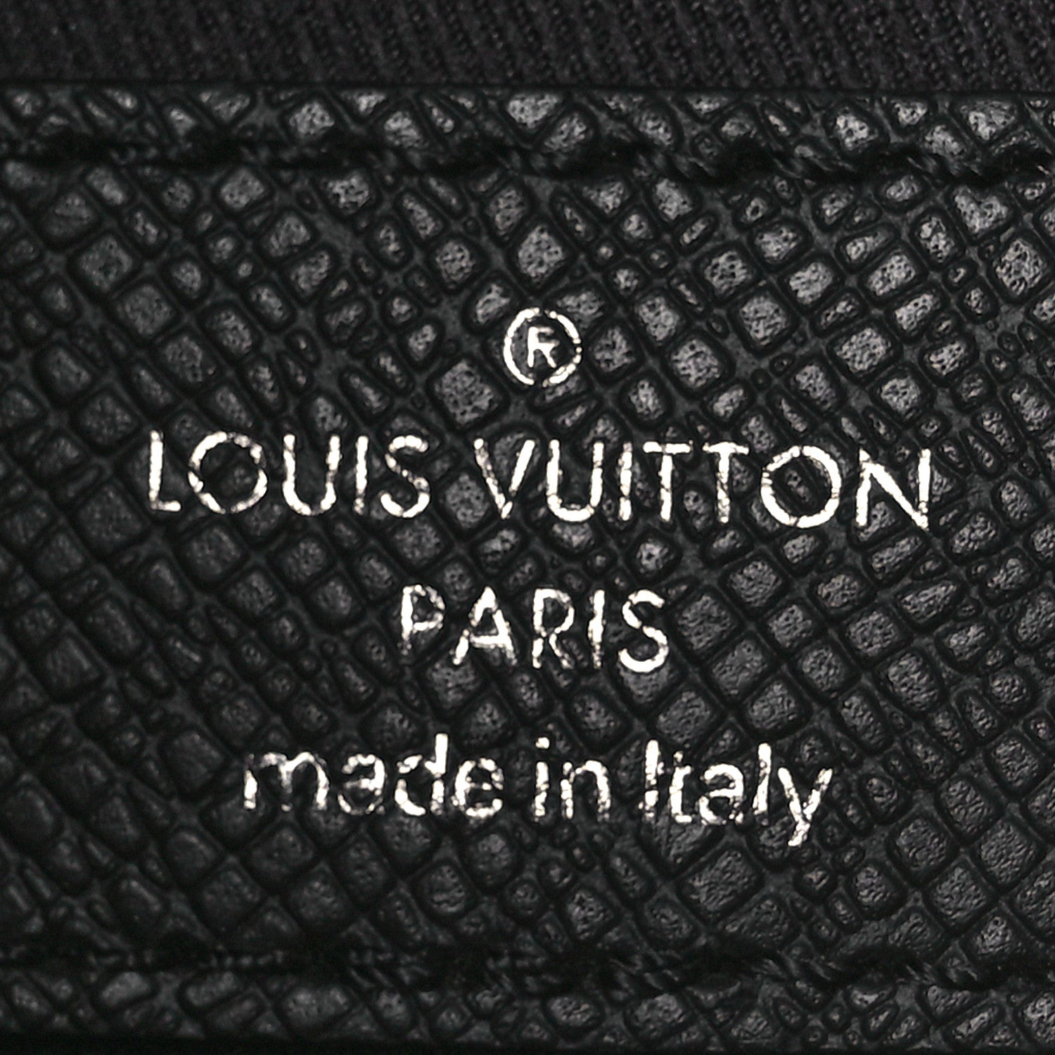 Louis Vuitton Taiga Outdoor Messenger PM Black