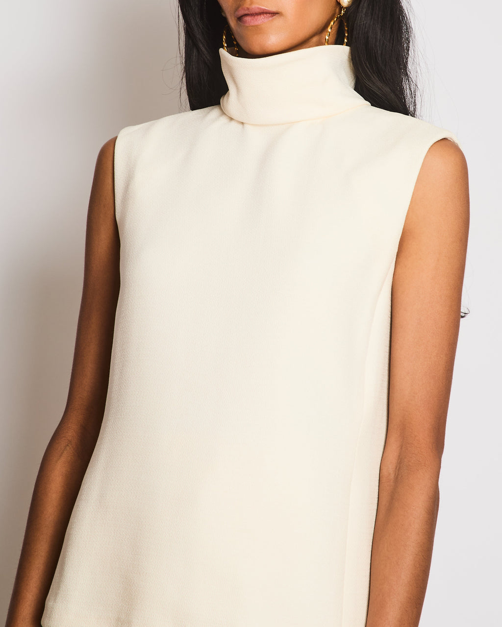 Chanel 22/C Ivory Sleeveless Blouse with Collar Turnover Detail Size FR 38 (UK 10)