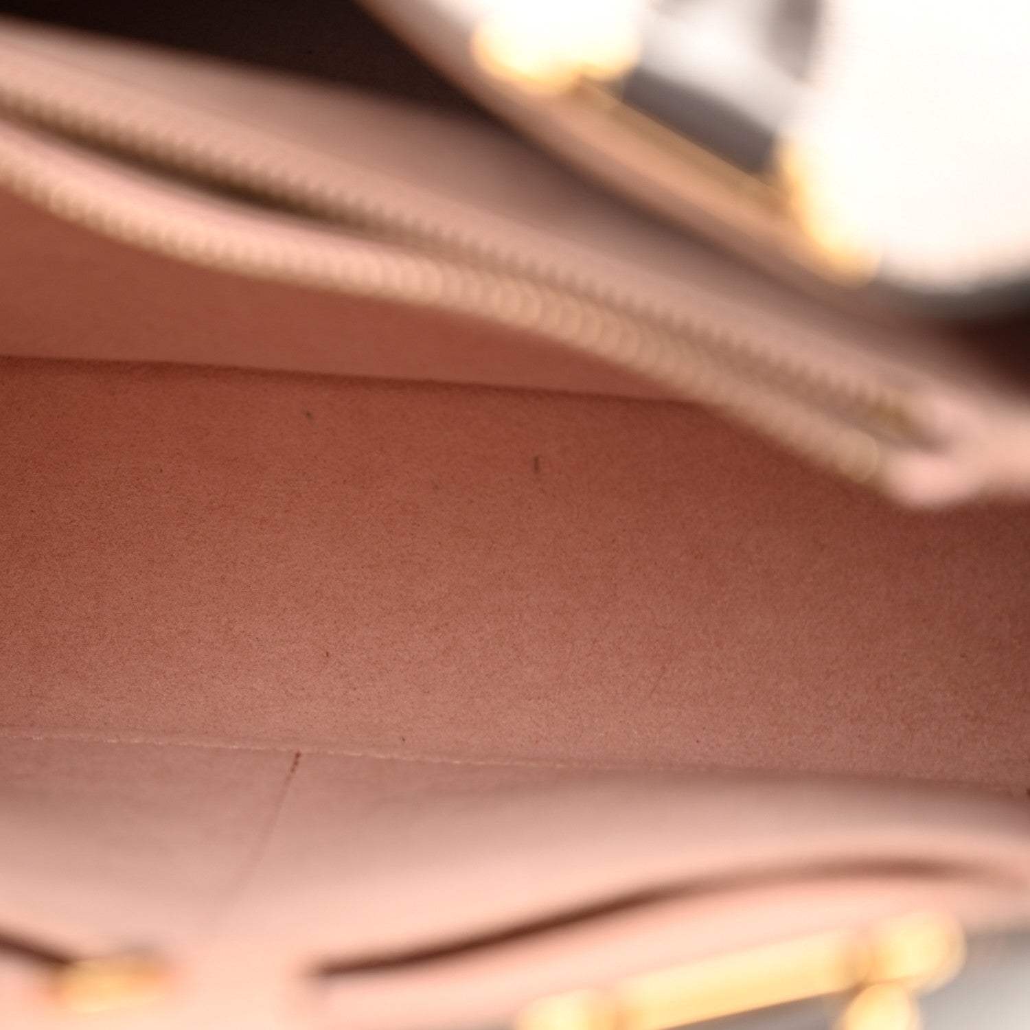 Louis Vuitton Damier Ebene Cuir Taurillon Brittany Magnolia