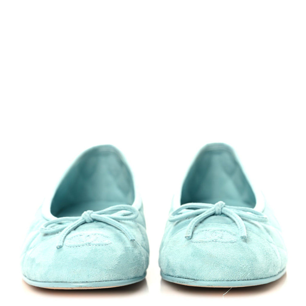Chanel Suede Calfskin Quilted Cap Toe CC Ballerina Flats 38.5 Light Blue