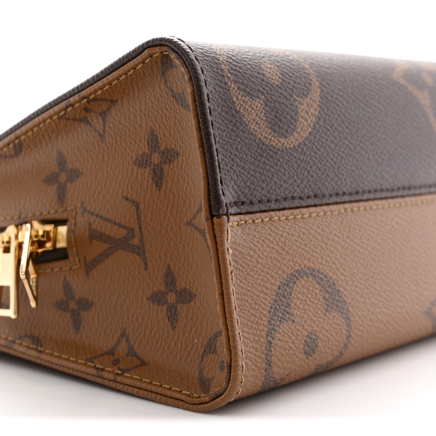 Louis Vuitton Reverse Monogram Giant OnTheGo East West