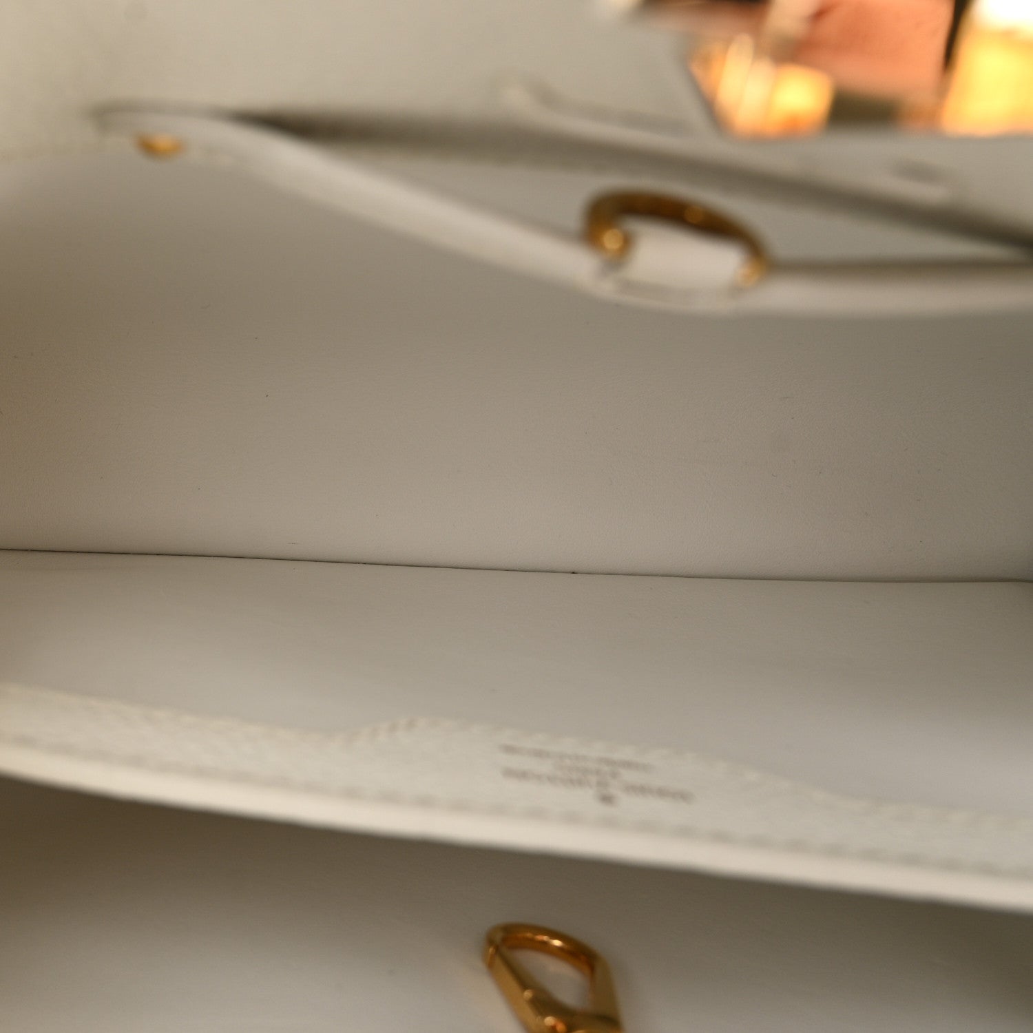 Louis Vuitton Taurillon Capucines BB Snow