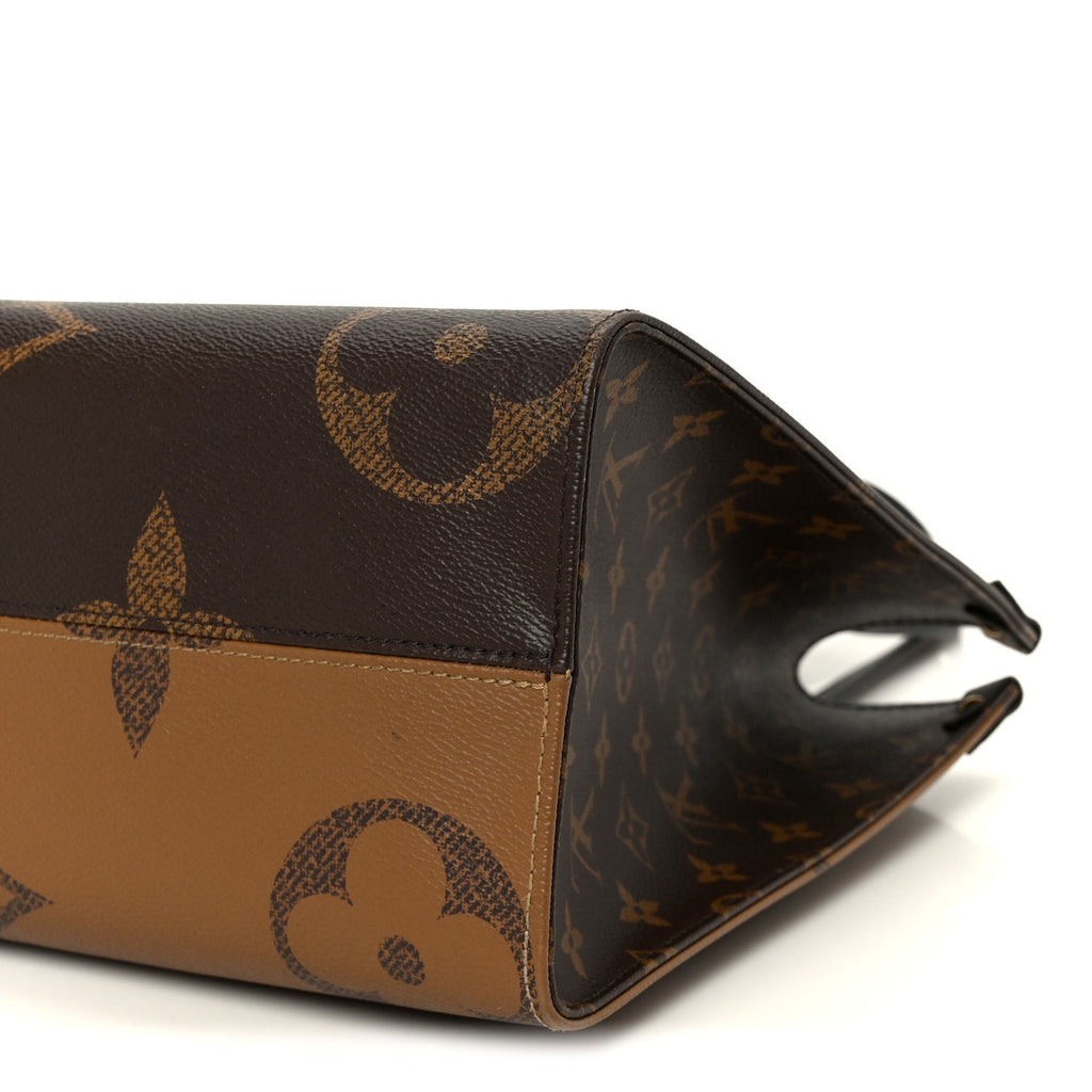 Louis Vuitton Reverse Monogram Giant Onthego MM