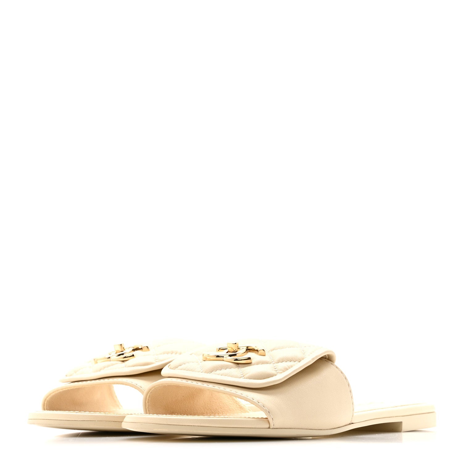 Lambskin Quilted Turnlock Flat Mules 39 Light Beige