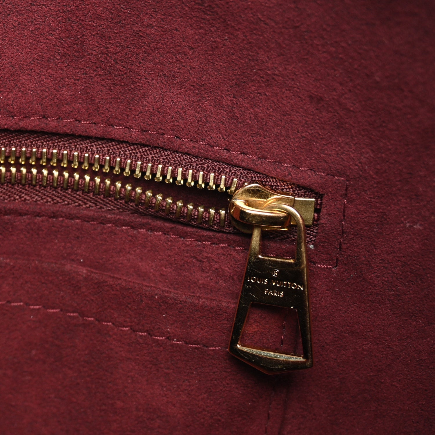 Louis Vuitton Monogram Carryall MM
