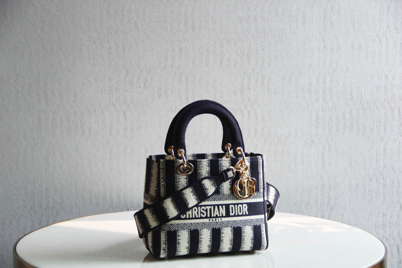 Dior Bags - 2202