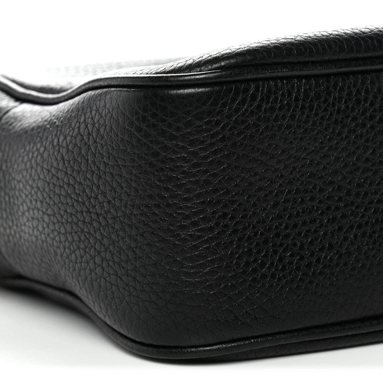 Gucci Pebbled Calfskin Small Soho Disco Bag Black