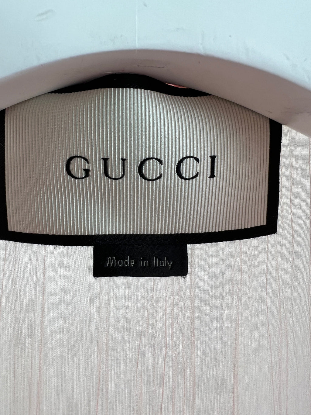 Gucci Pink Silk Pearl Button Down Shirt with Crochet Trim Detailing IT 36 (UK 4)
