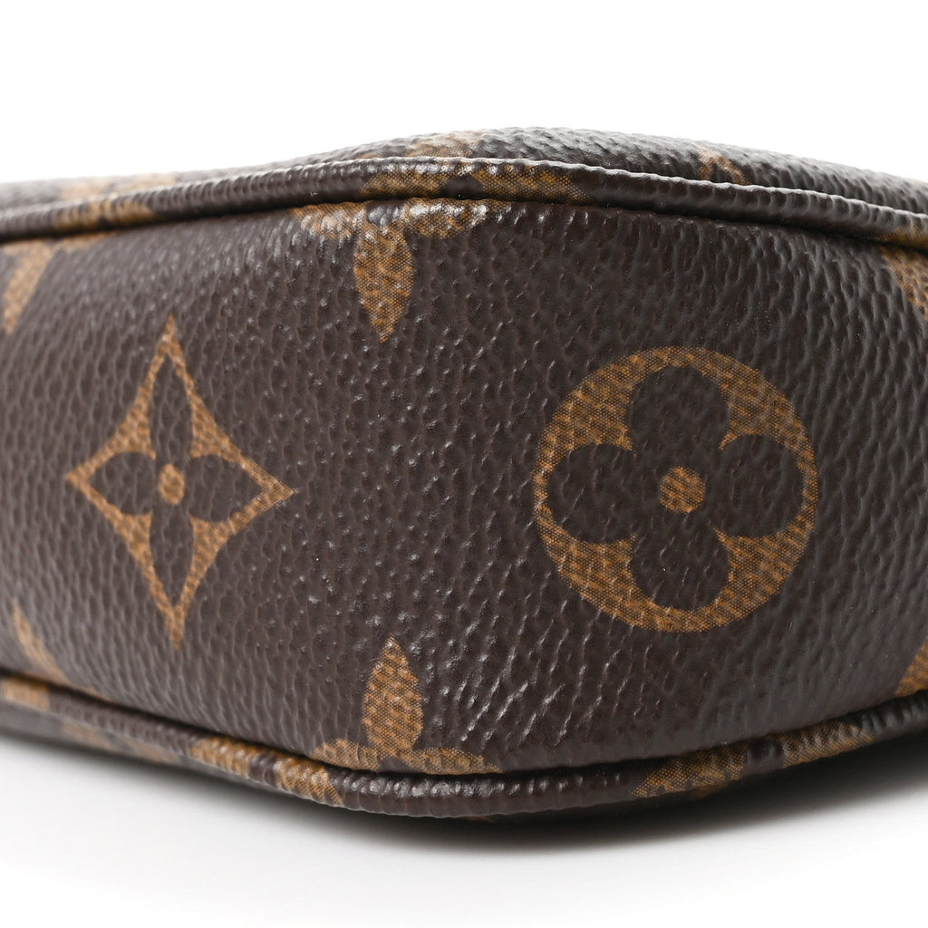 Louis Vuitton Monogram Chain Pochette Accessories