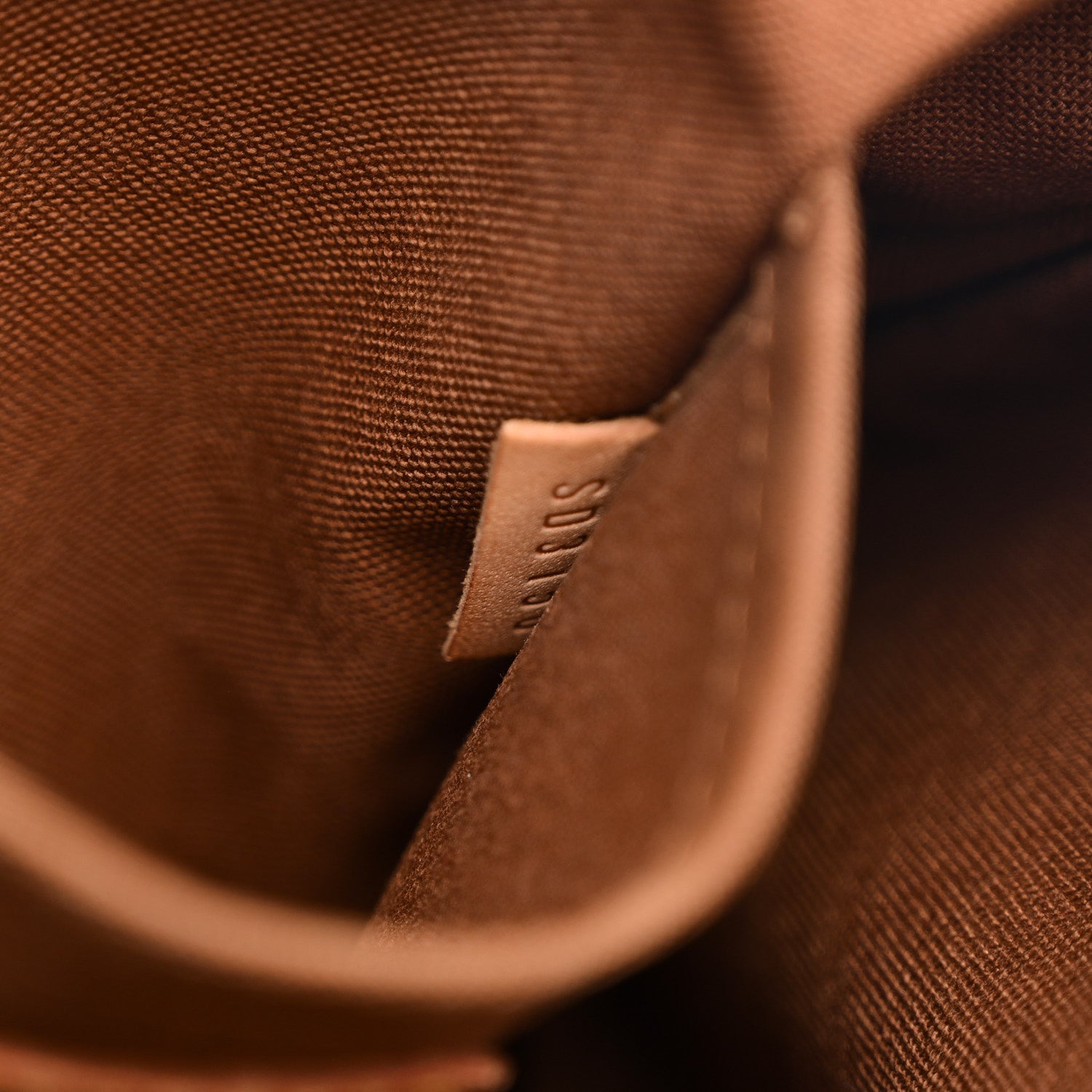 Louis Vuitton Monogram Thames PM