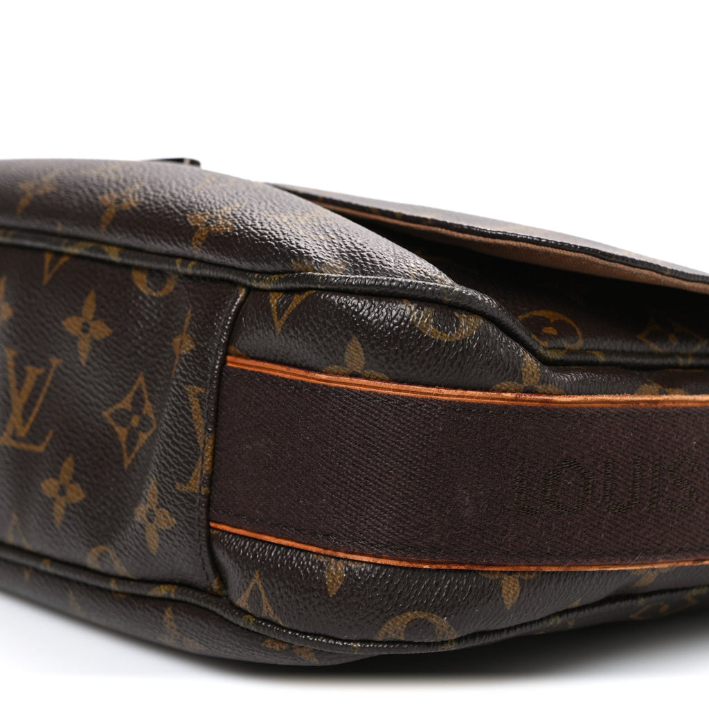 Louis Vuitton Monogram Beaubourg MM Messenger Bag