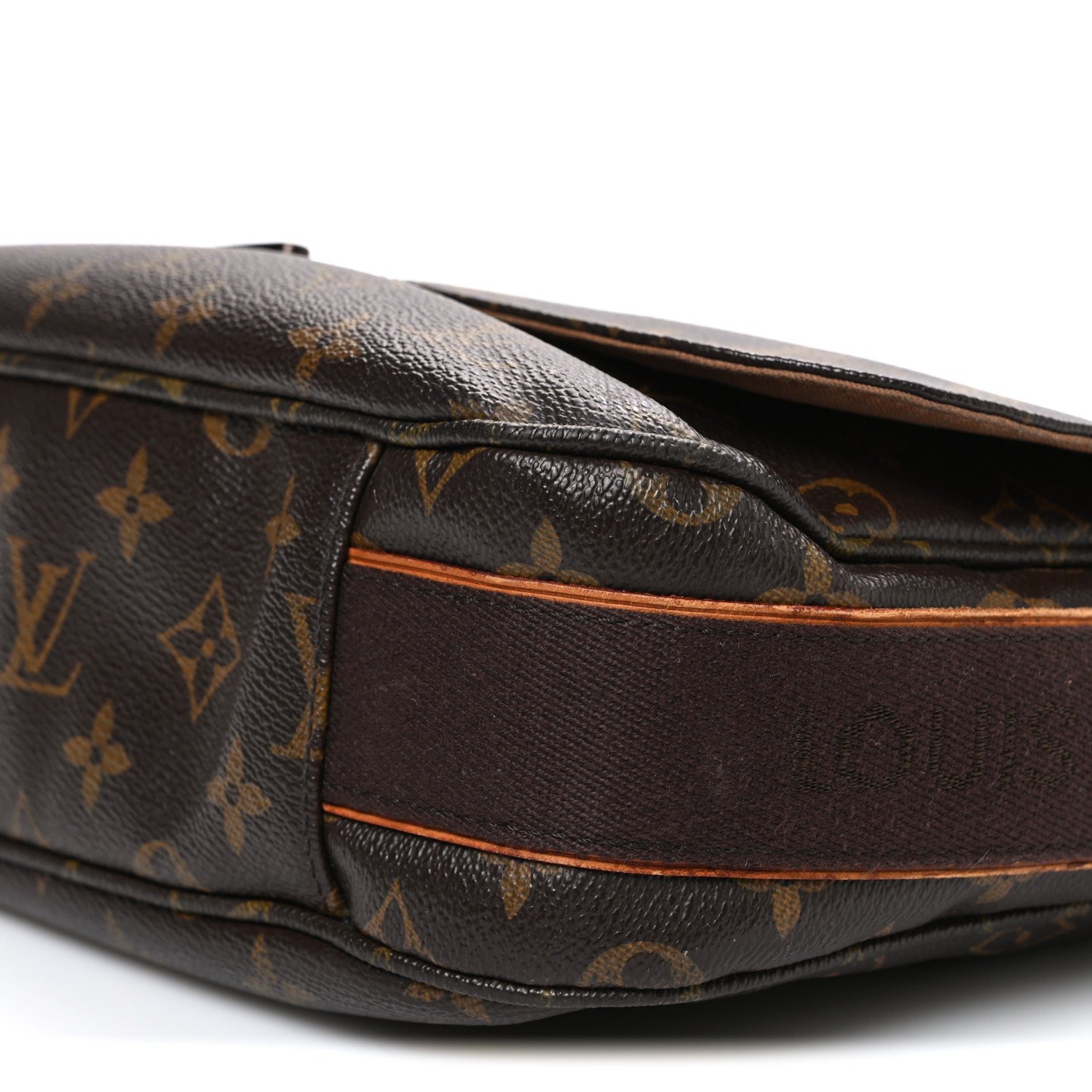 Louis Vuitton Monogram Beaubourg MM Messenger Bag