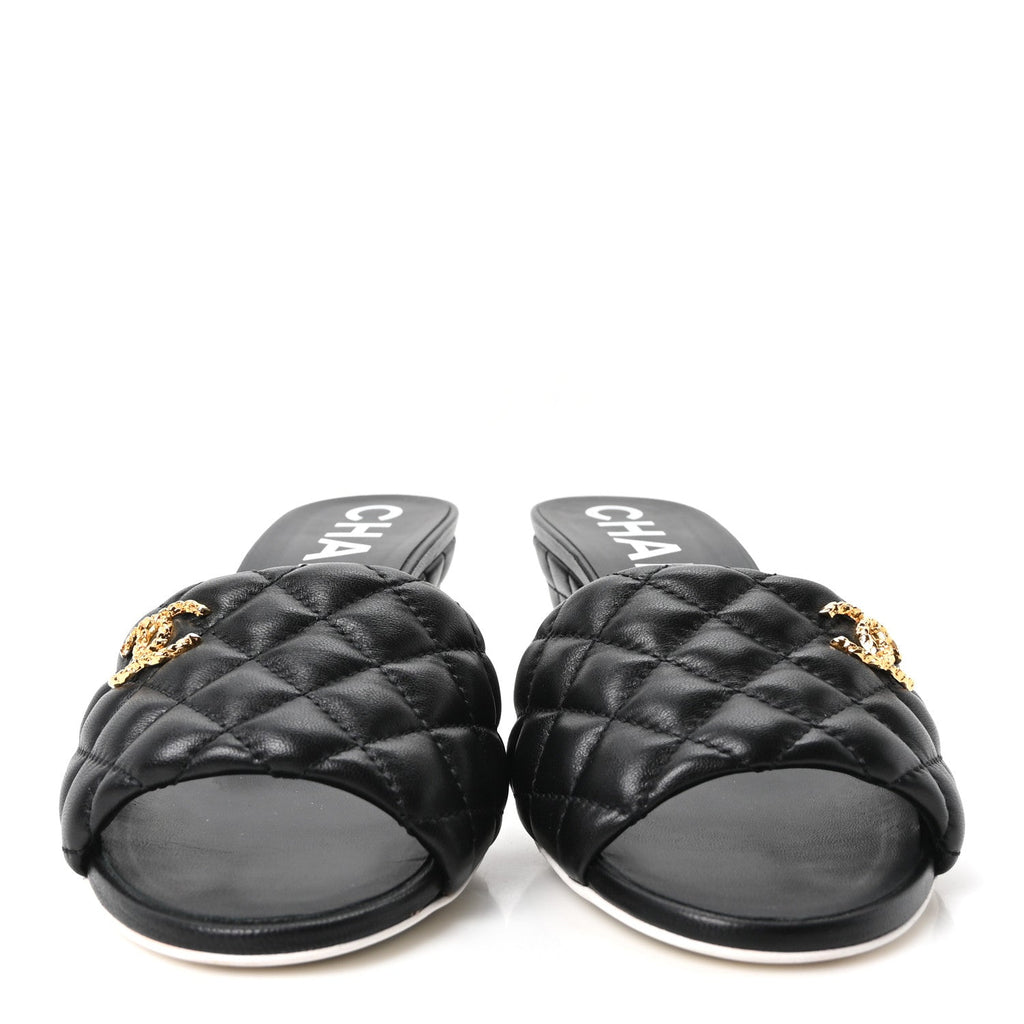 Lambskin Quilted Textured CC Mules 39 Black