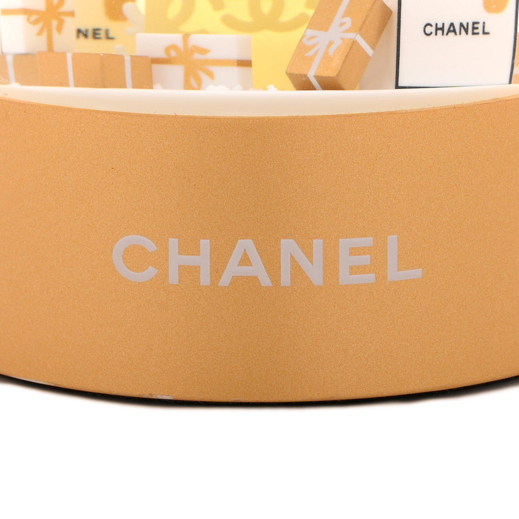 Glass N°5 Perfume Bottle Snow Globe