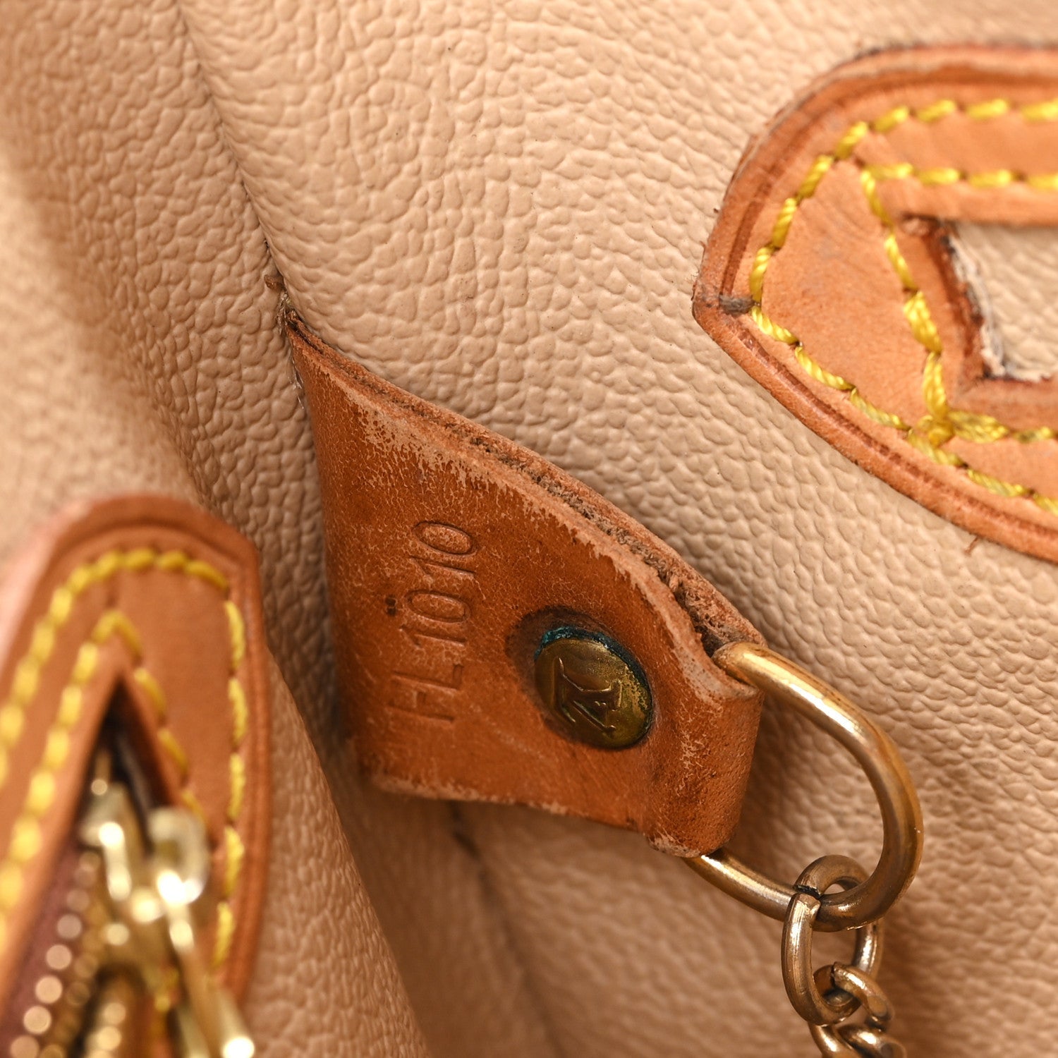 Louis Vuitton Monogram Petit Bucket 23