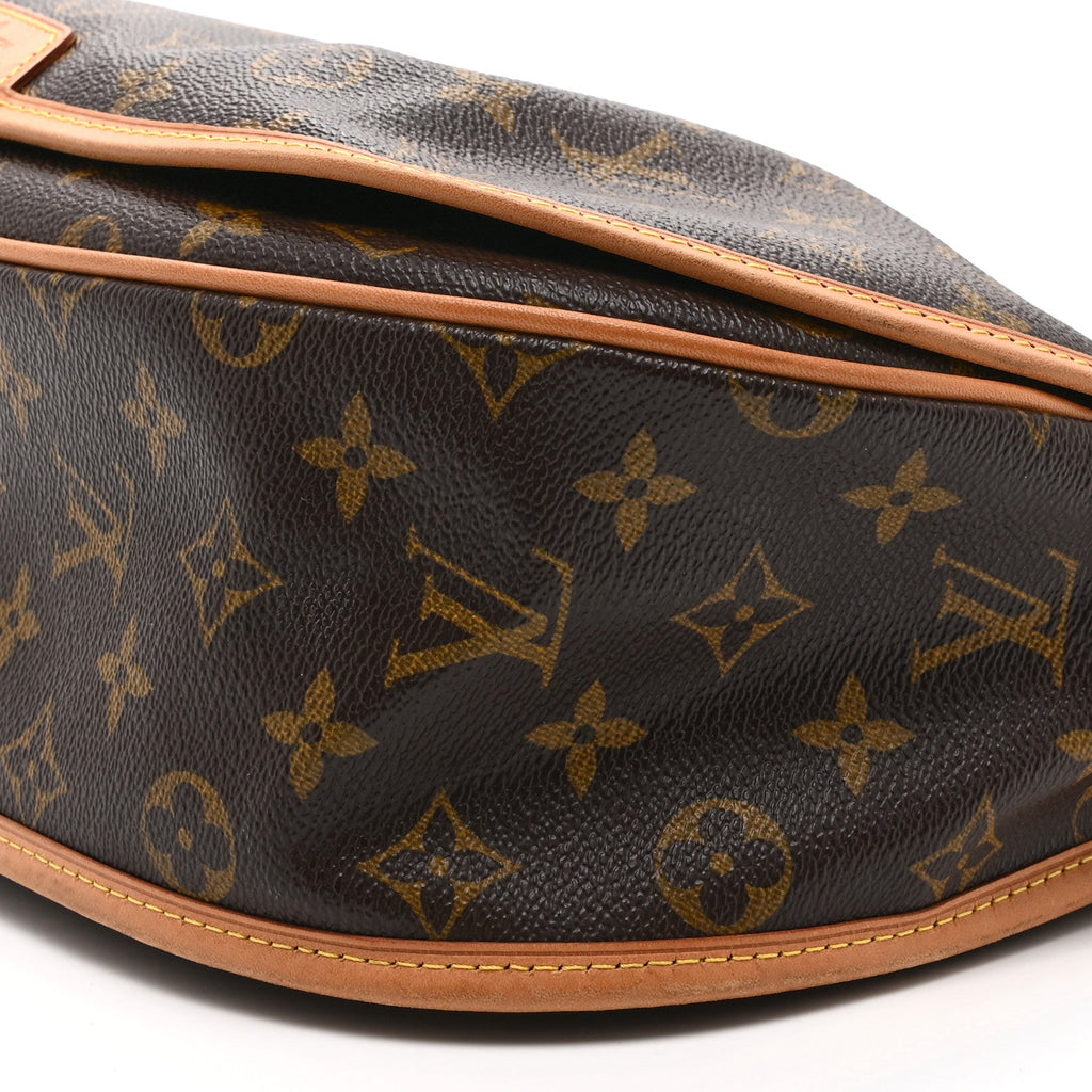 Louis Vuitton Monogram Menilmontant MM